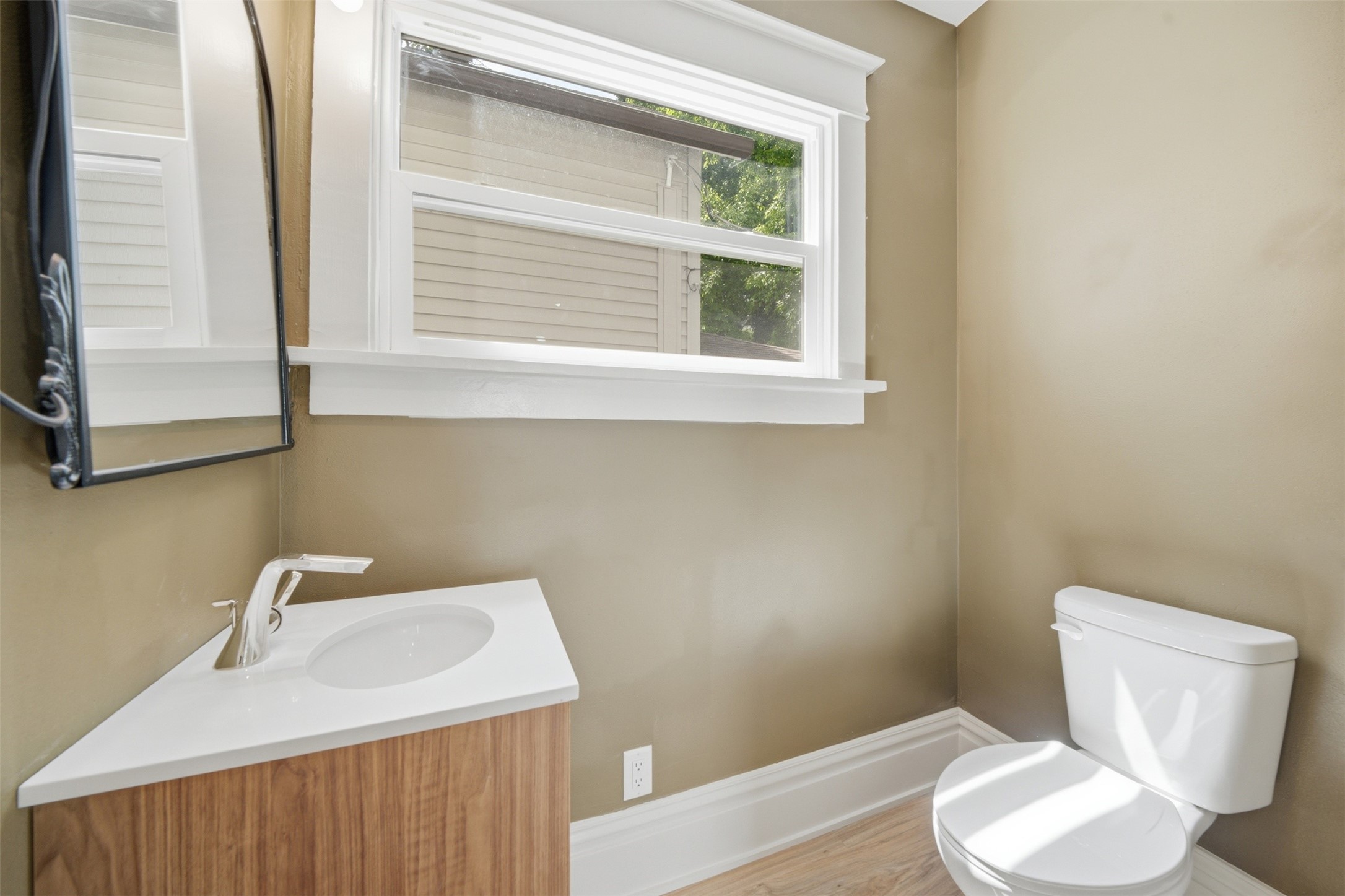 2506 High Street Property Photo 7