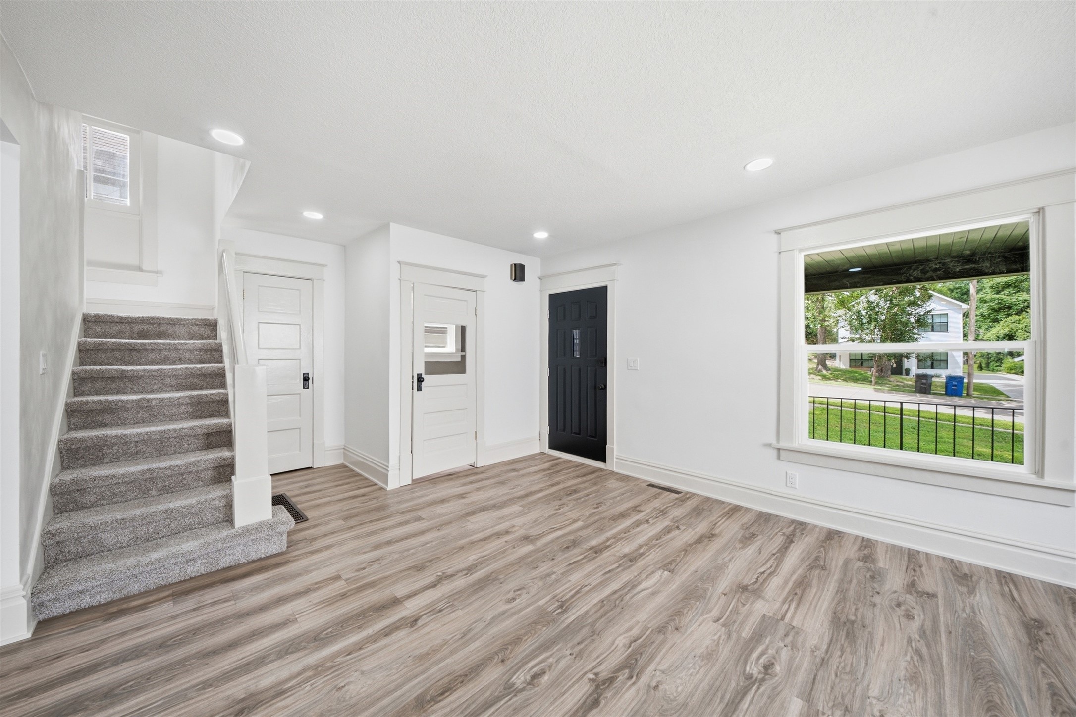 2506 High Street Property Photo 9