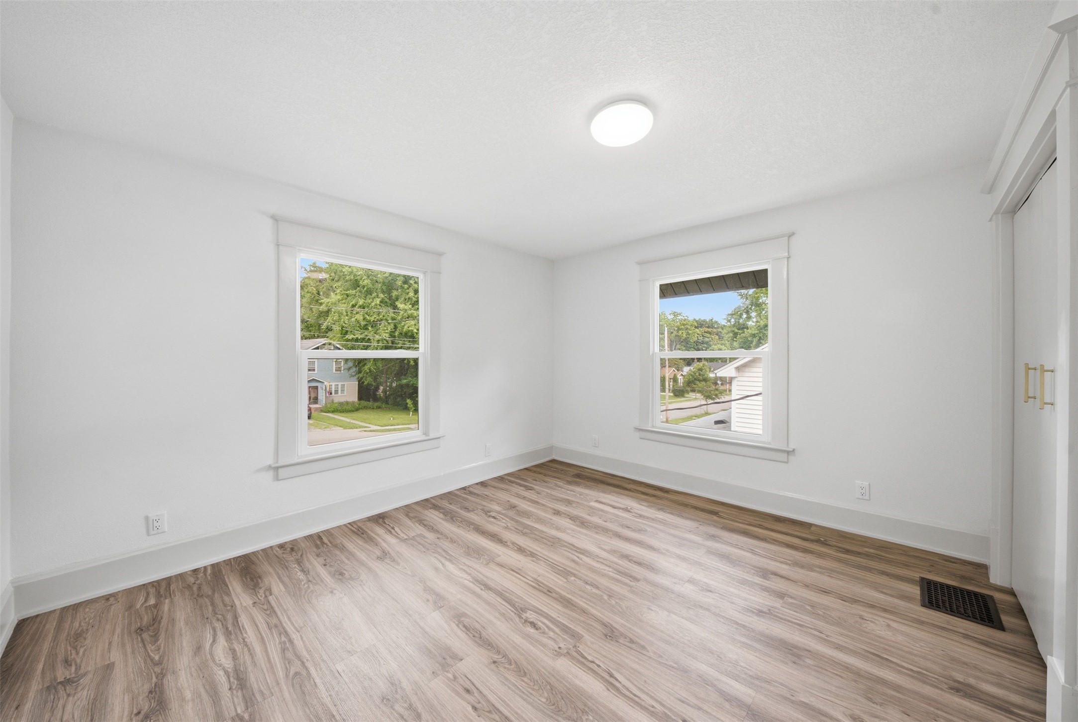 2506 High Street Property Photo 23