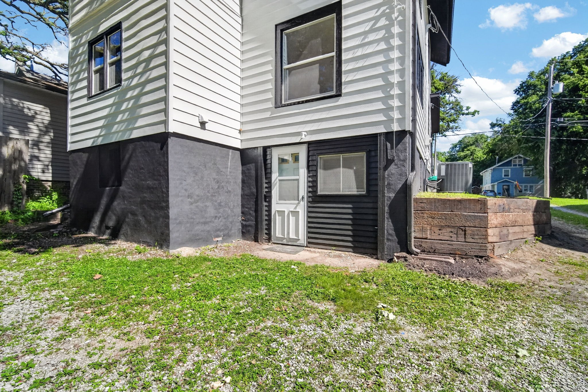 2506 High Street Property Photo 27