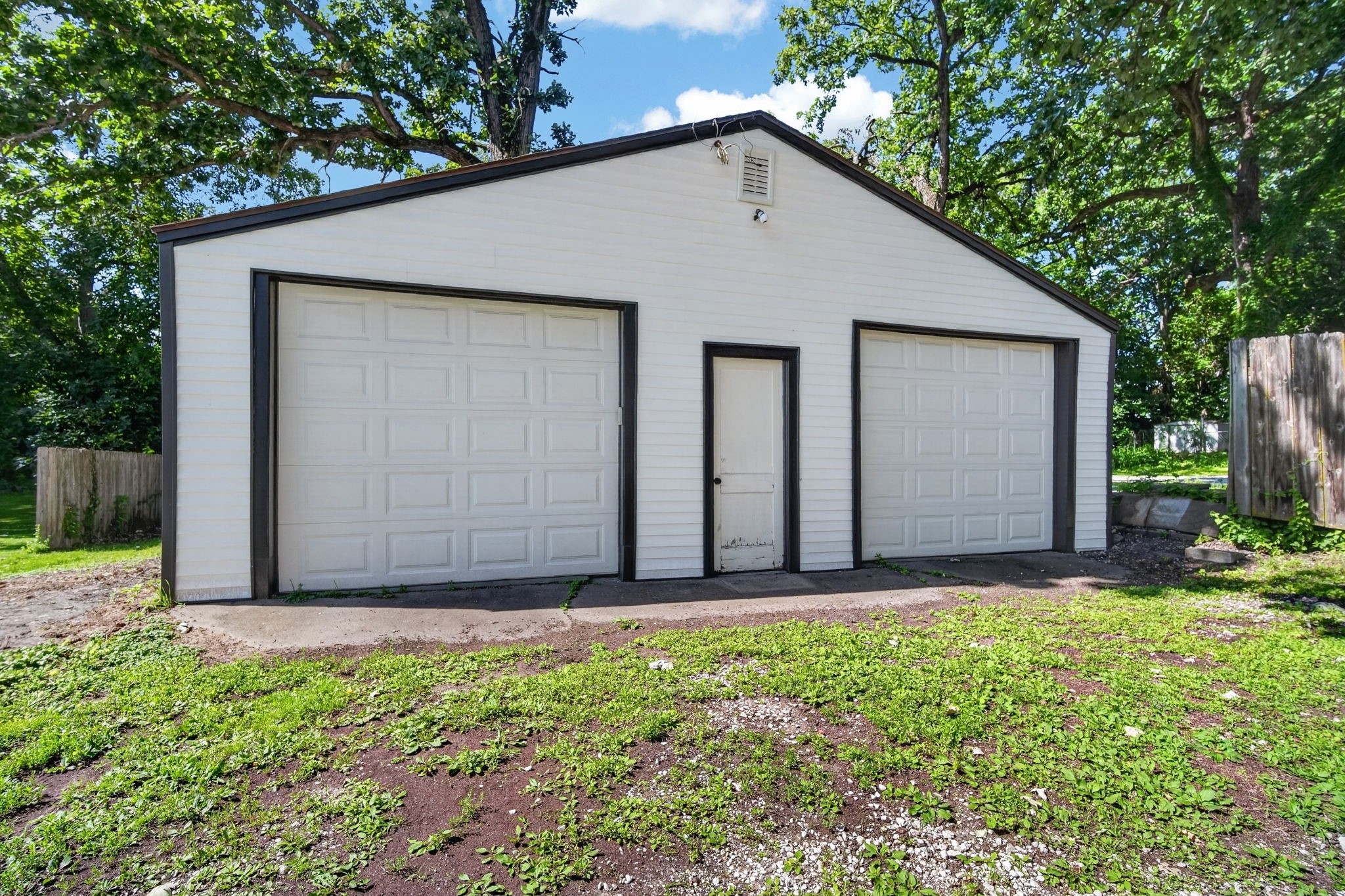 2506 High Street Property Photo 28