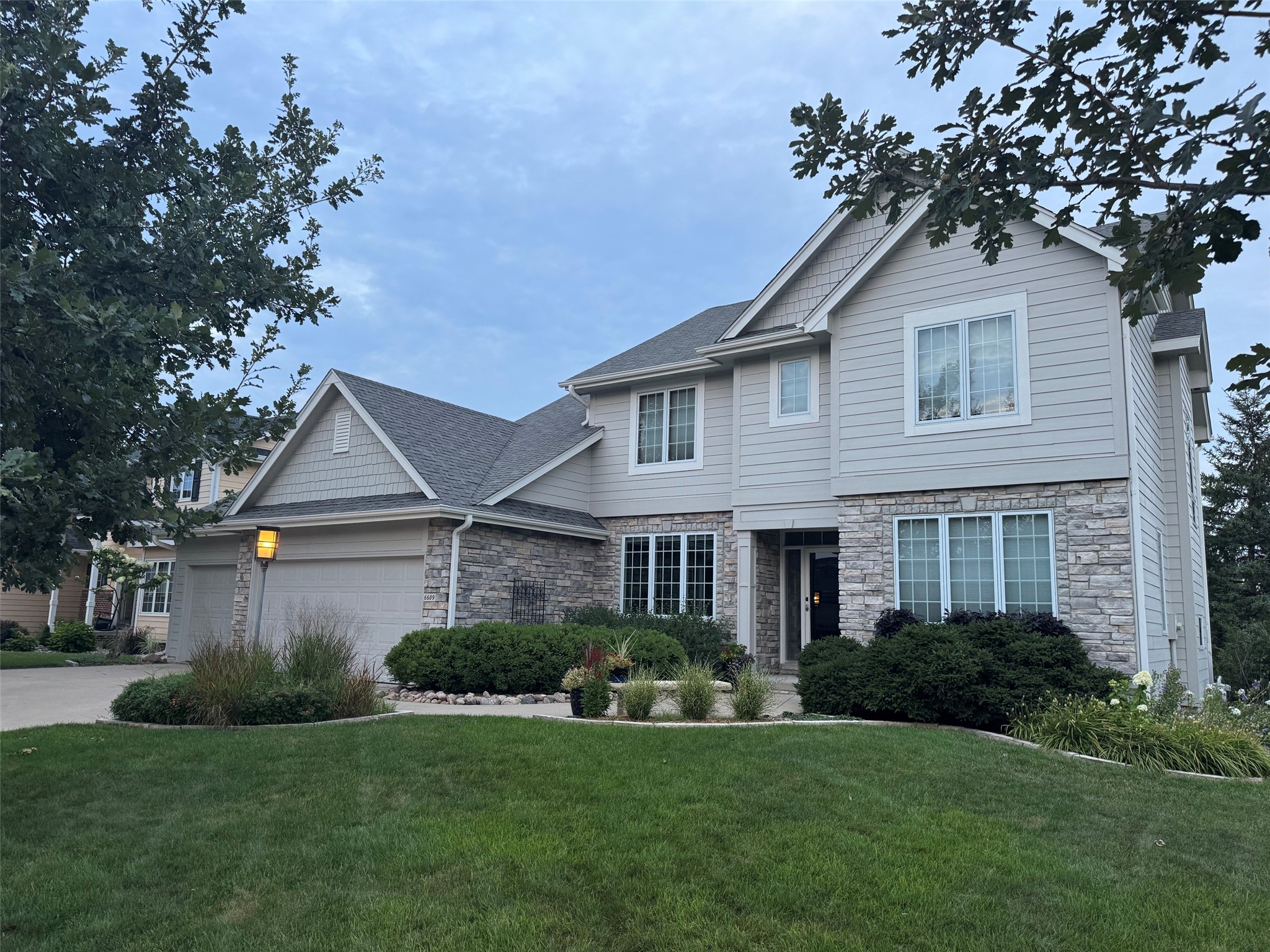 6609 Hampton Court Property Photo 4