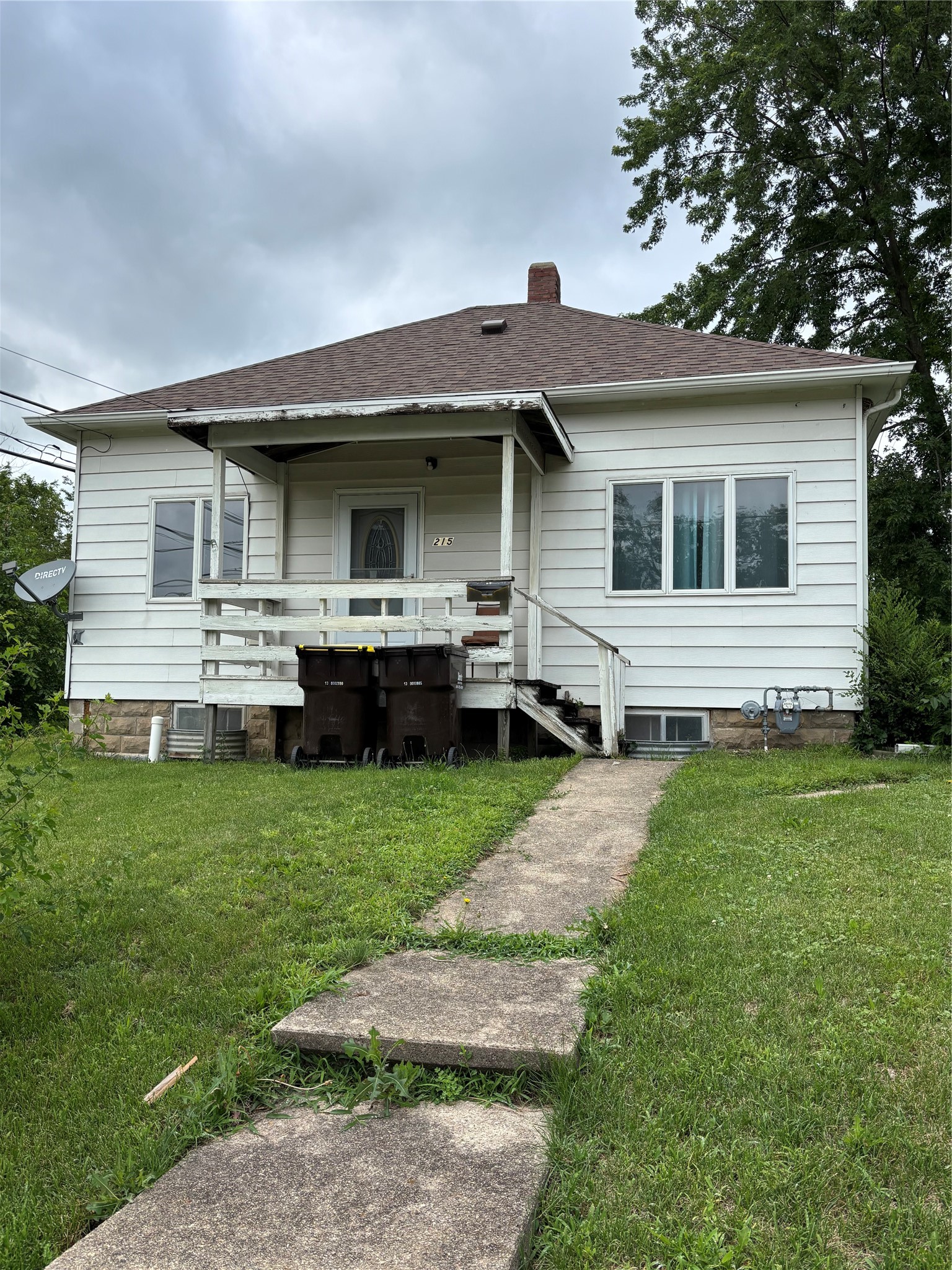 215 W Clay Street Property Photo 2