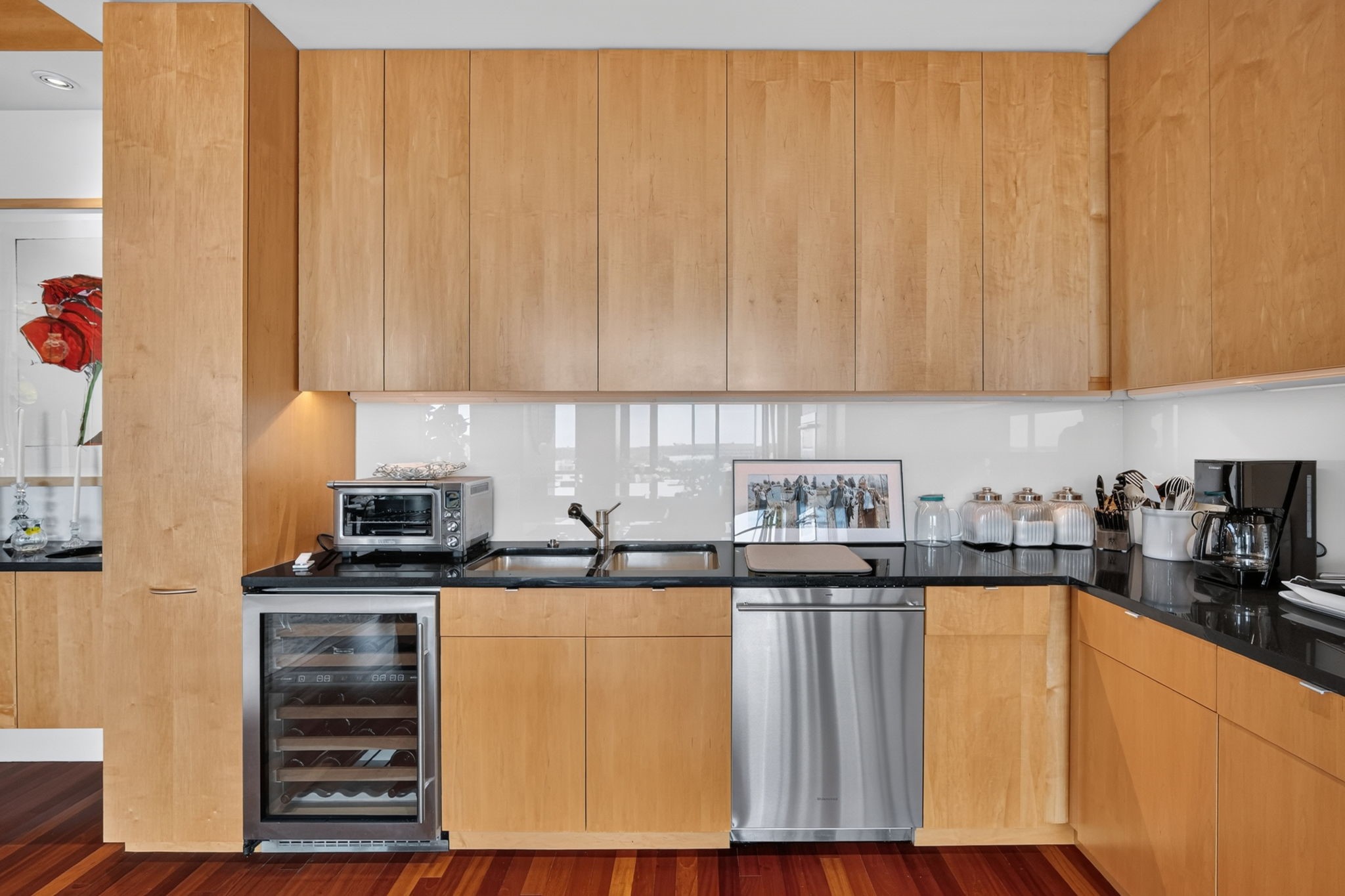 300 Walnut Street 2205 Property Photo 11