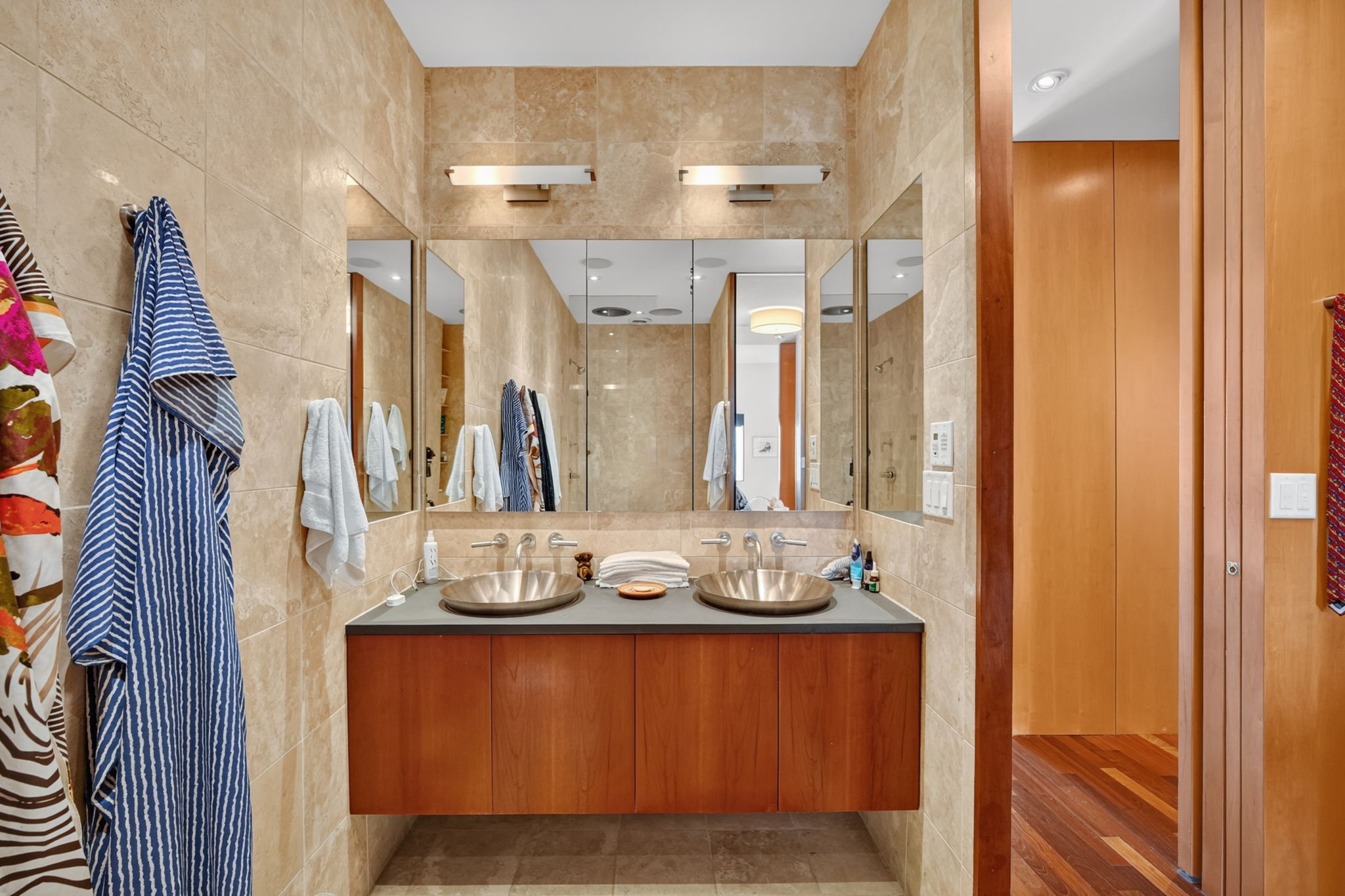 300 Walnut Street 2205 Property Photo 16
