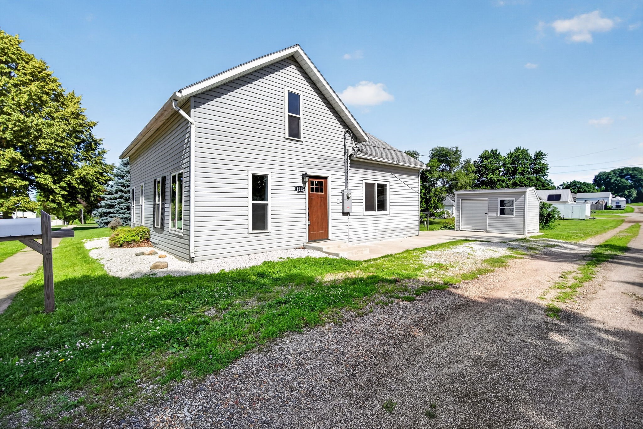 1215 W 3rd Street Property Photo 1