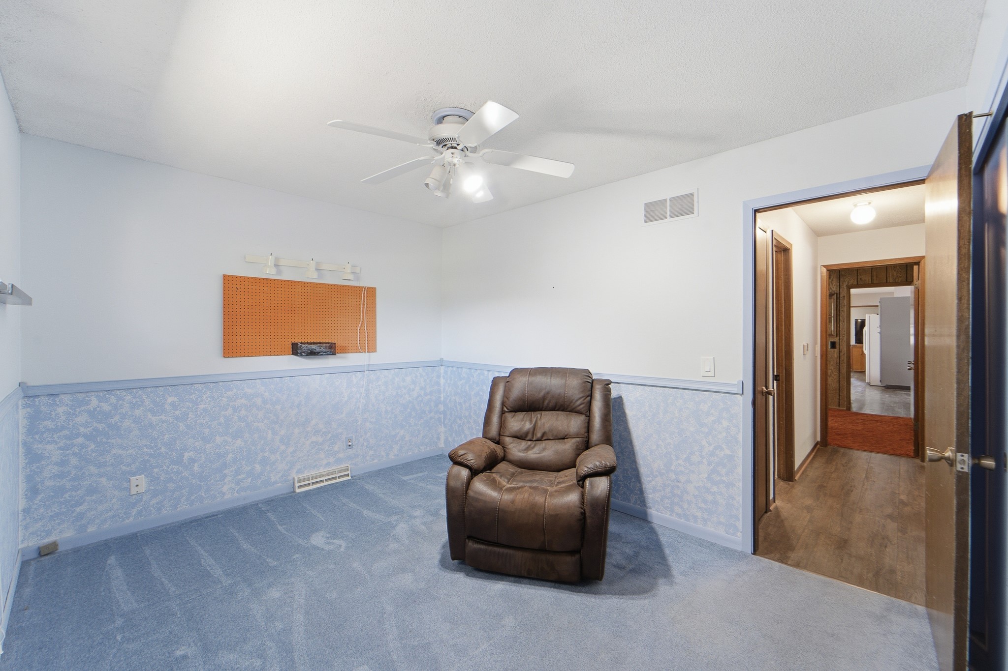 1105 Se Cortina Drive Property Photo 7