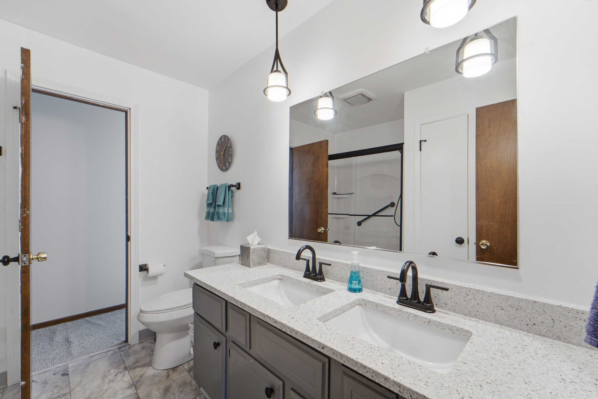 1105 Se Cortina Drive Property Photo 9