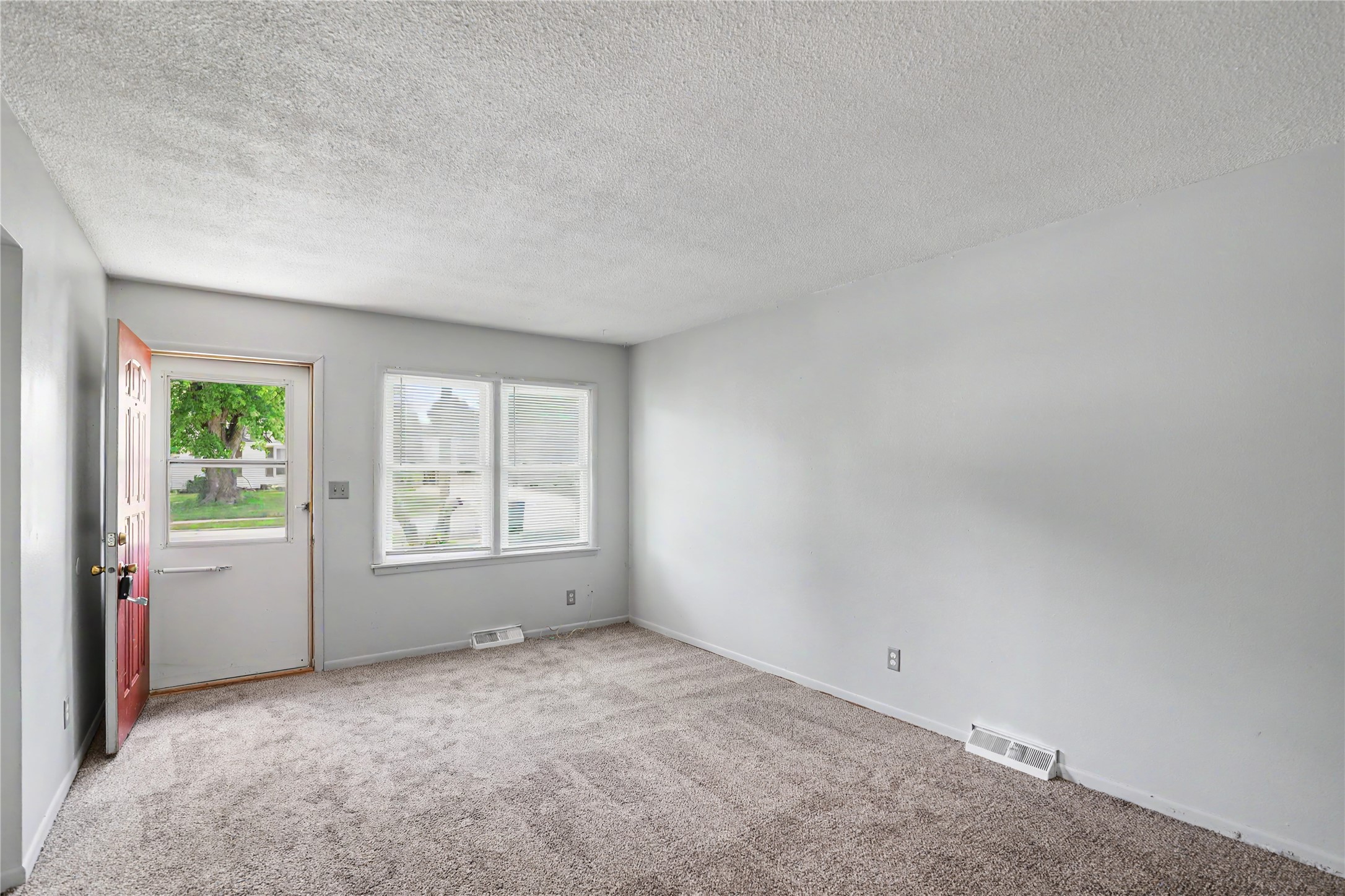 3310 Se 5th Street Property Photo 7