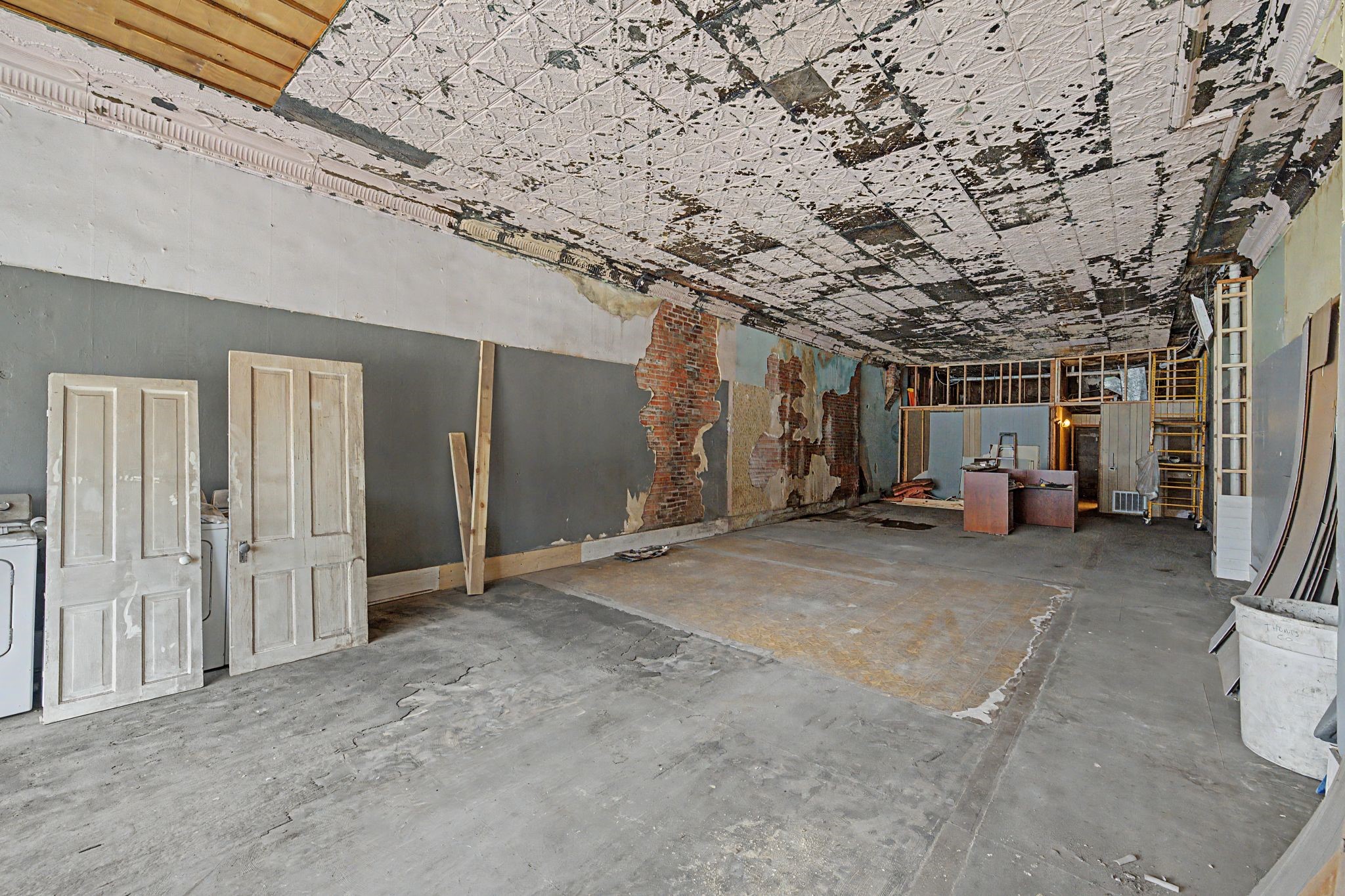 726 12th Street Property Photo 3