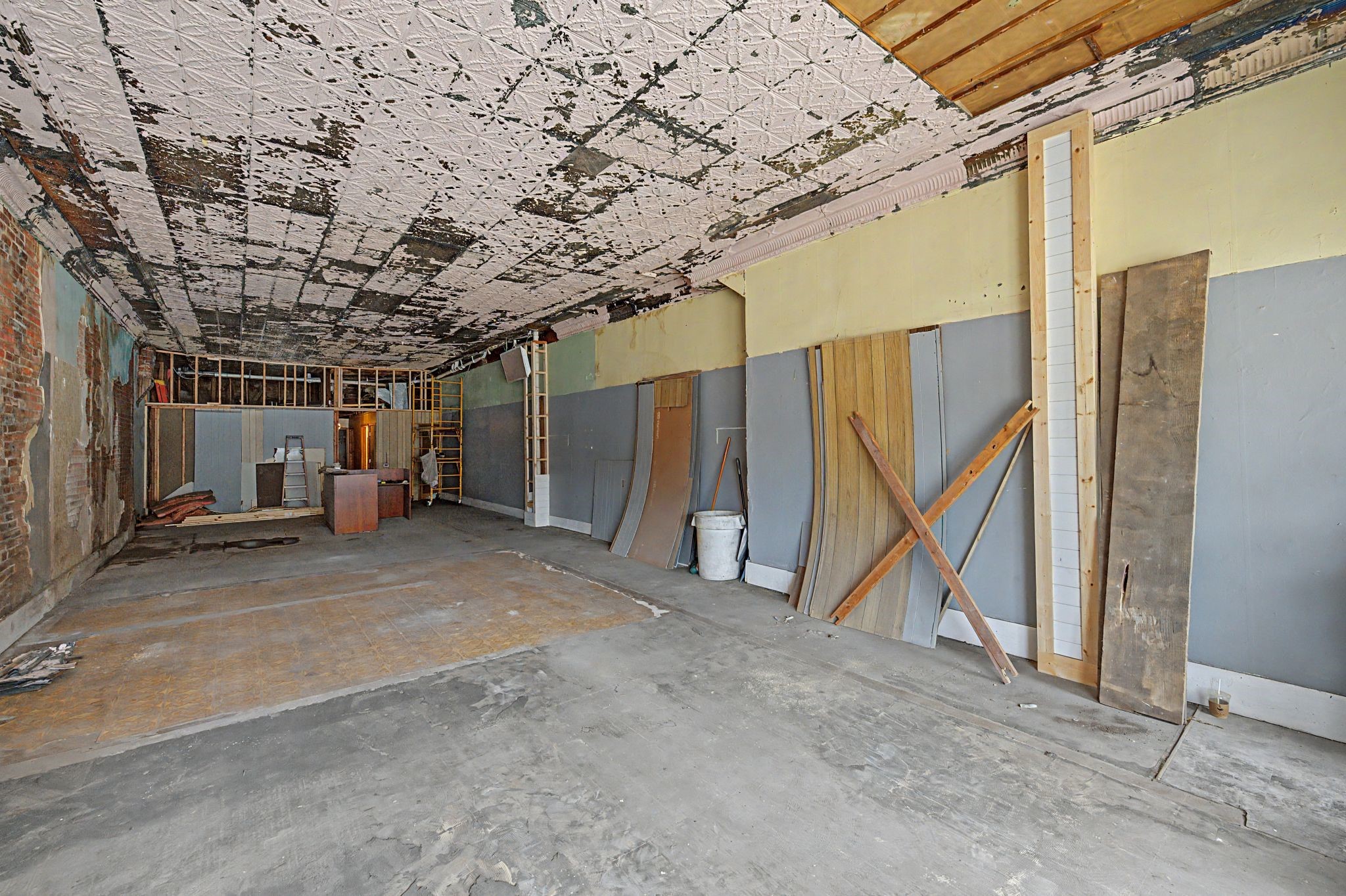 726 12th Street Property Photo 4