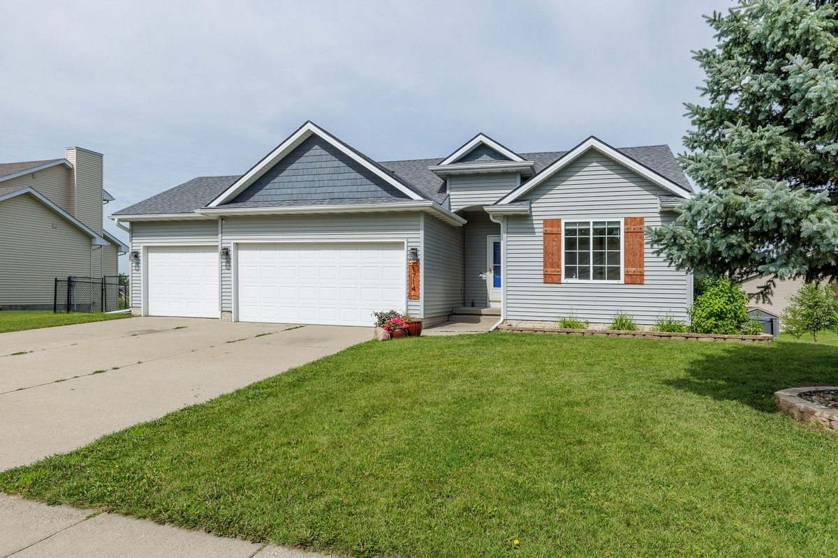 1714 Crabapple Lane Property Photo 2