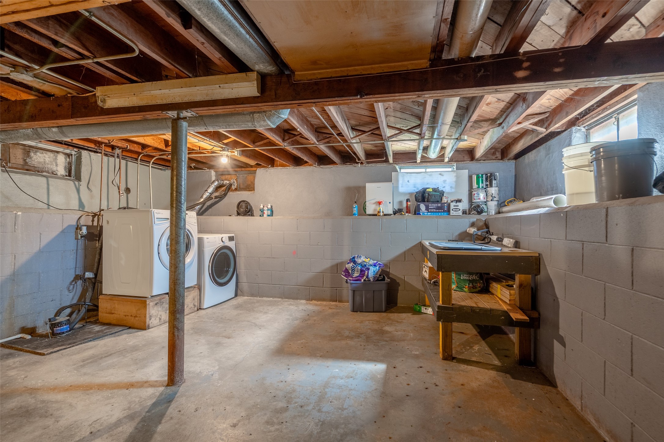 1275 E 36th Court Property Photo 19