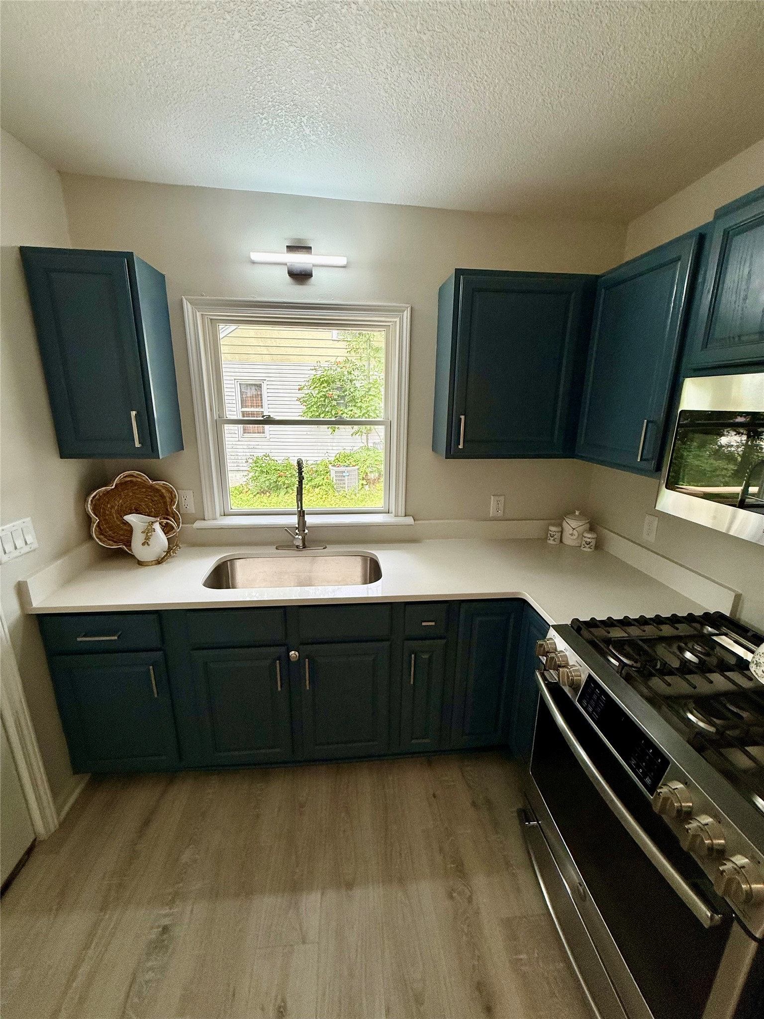 1204 Clinton Avenue Property Photo 8