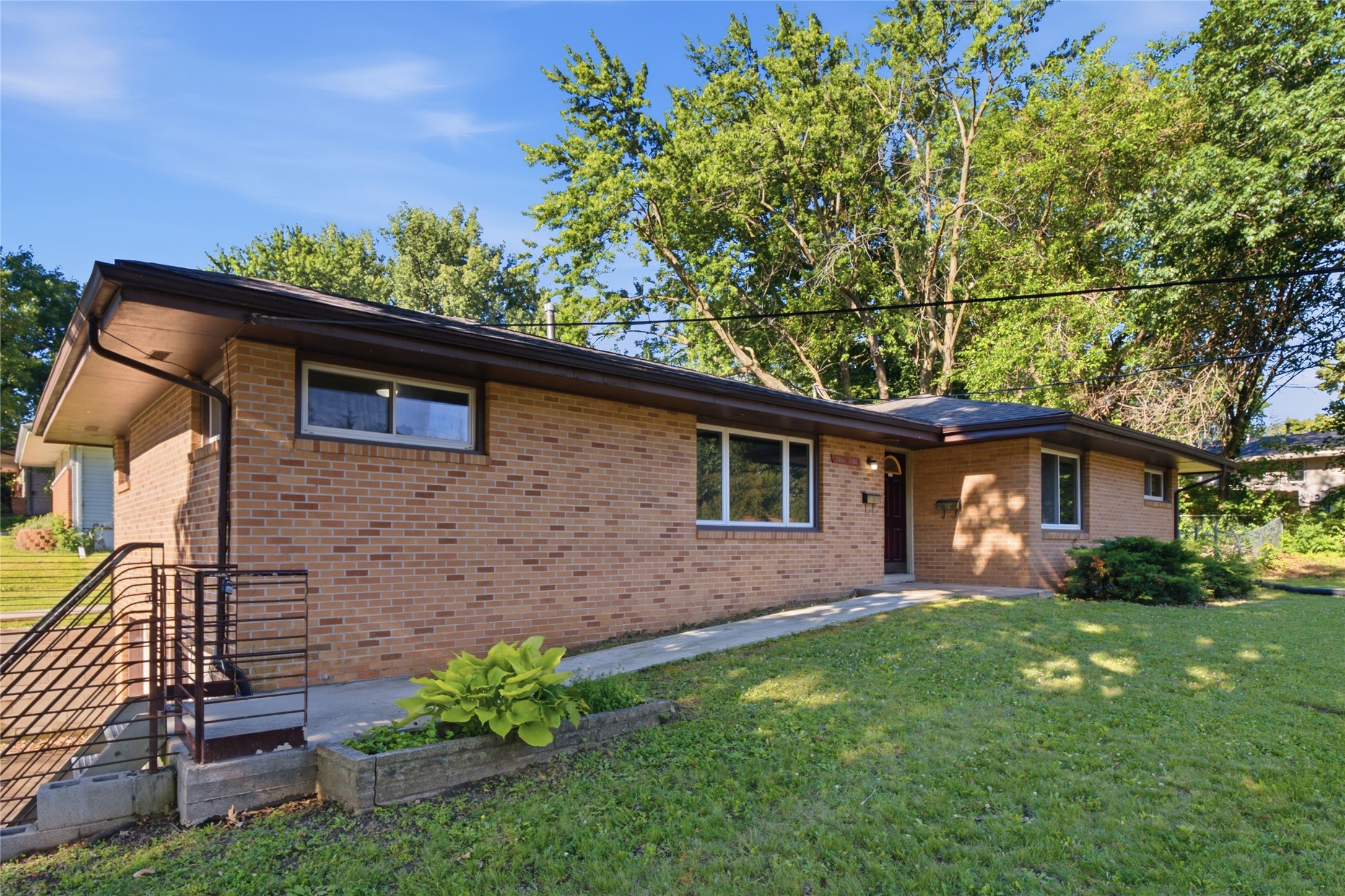 2806 Aurora Avenue Property Photo 2