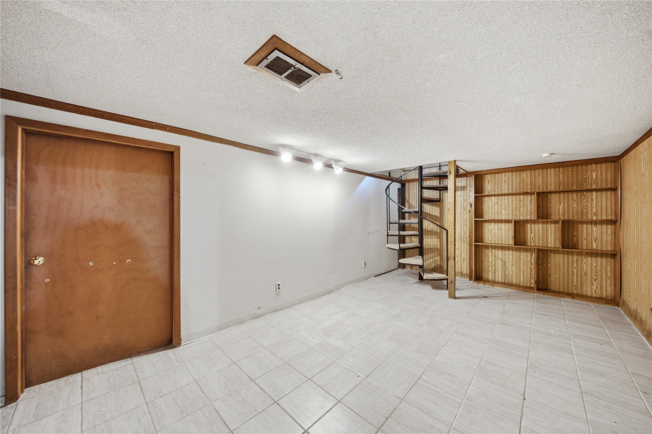 2806 Aurora Avenue Property Photo 10