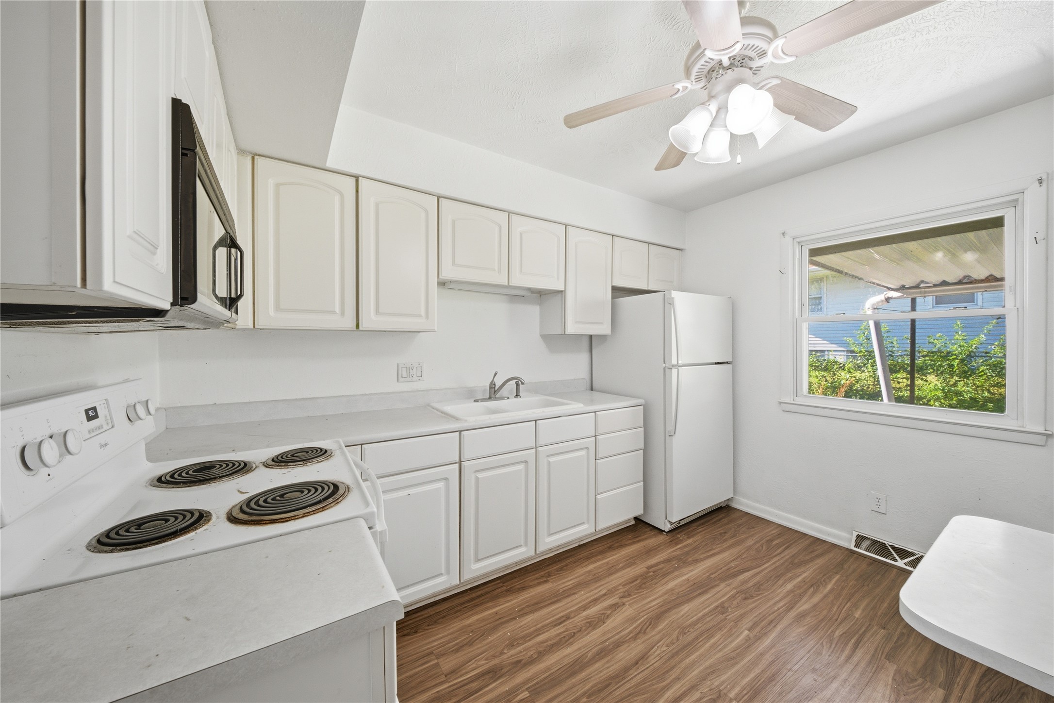 2806 Aurora Avenue Property Photo 17