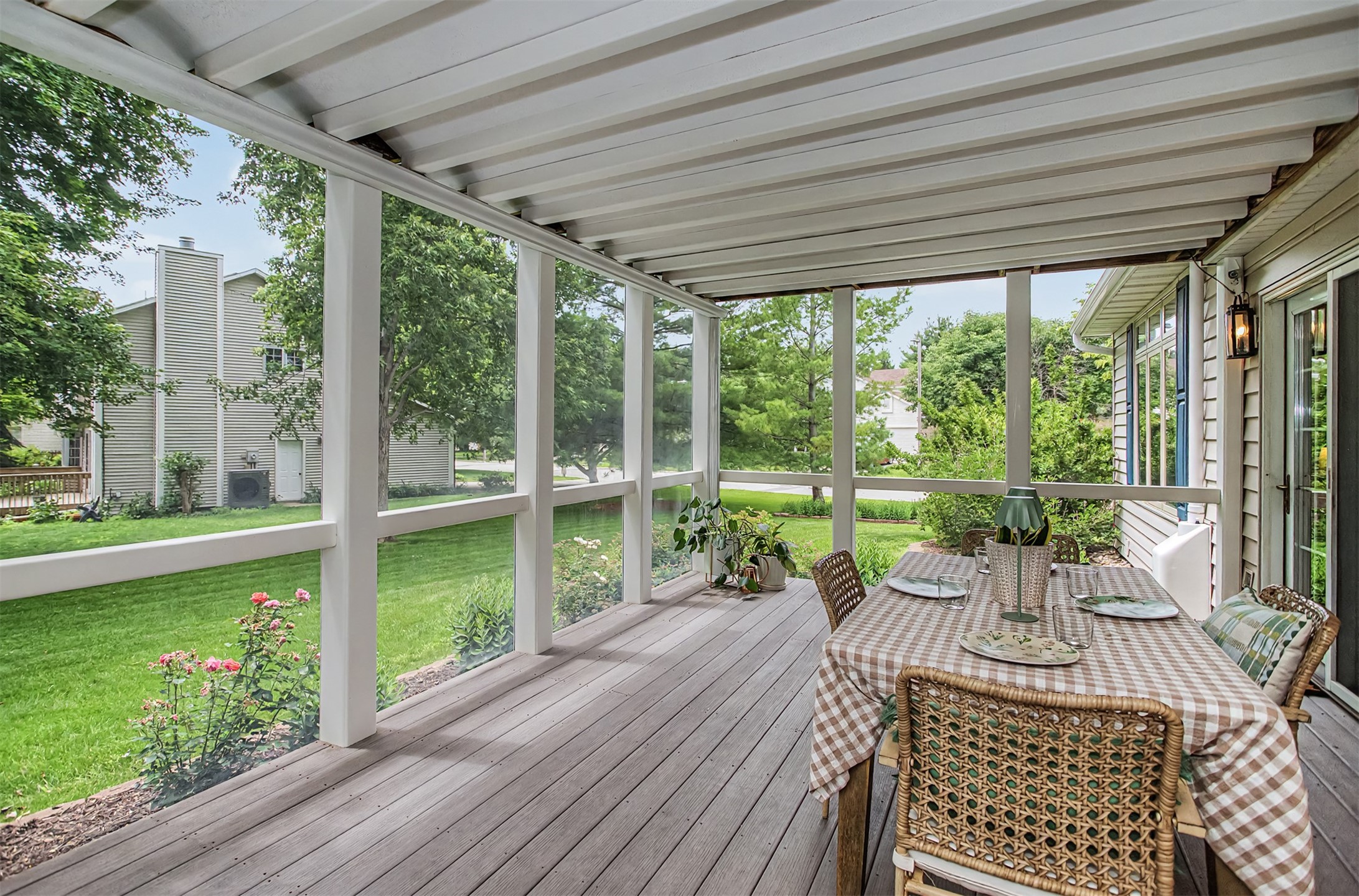 3020 Redbud Circle Property Photo 4