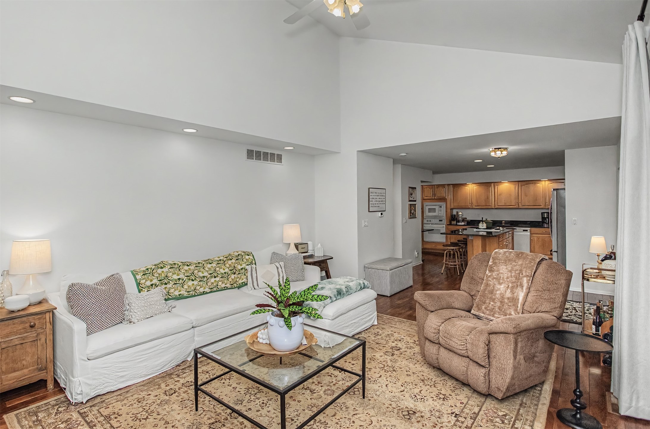 3020 Redbud Circle Property Photo 8