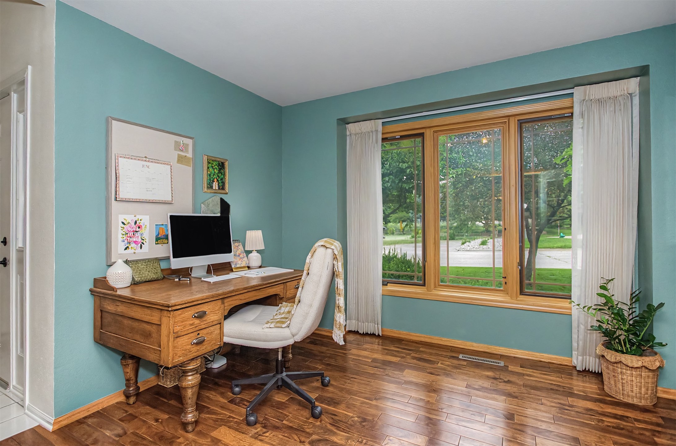 3020 Redbud Circle Property Photo 17