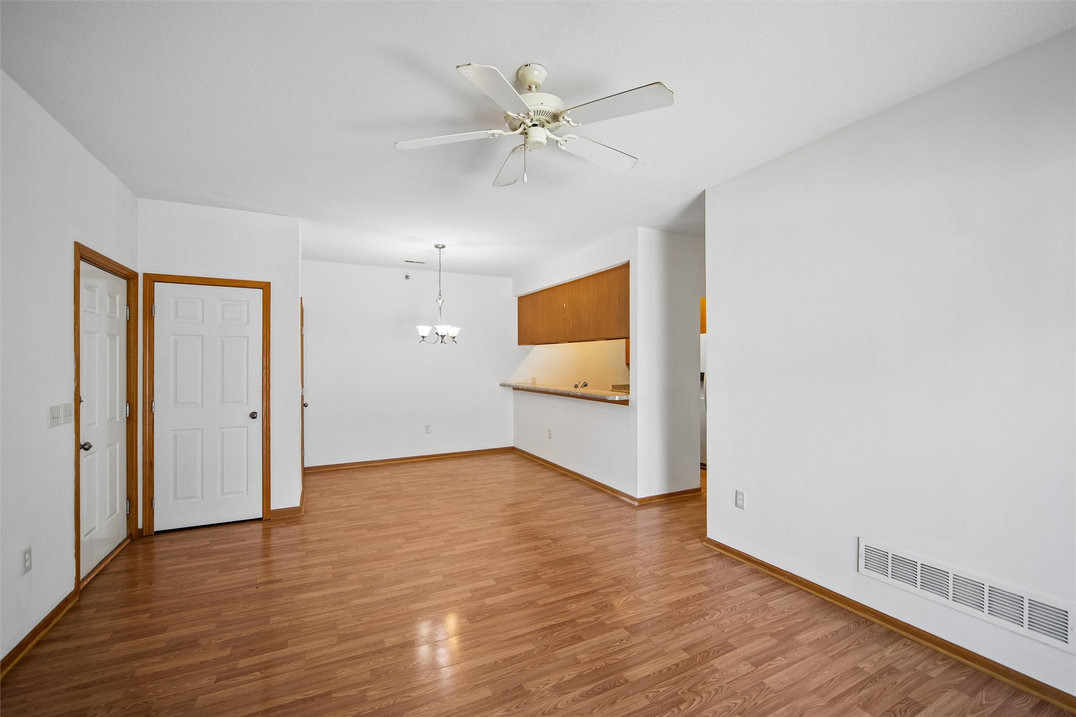 2323 E Porter Avenue 38 Property Photo 3