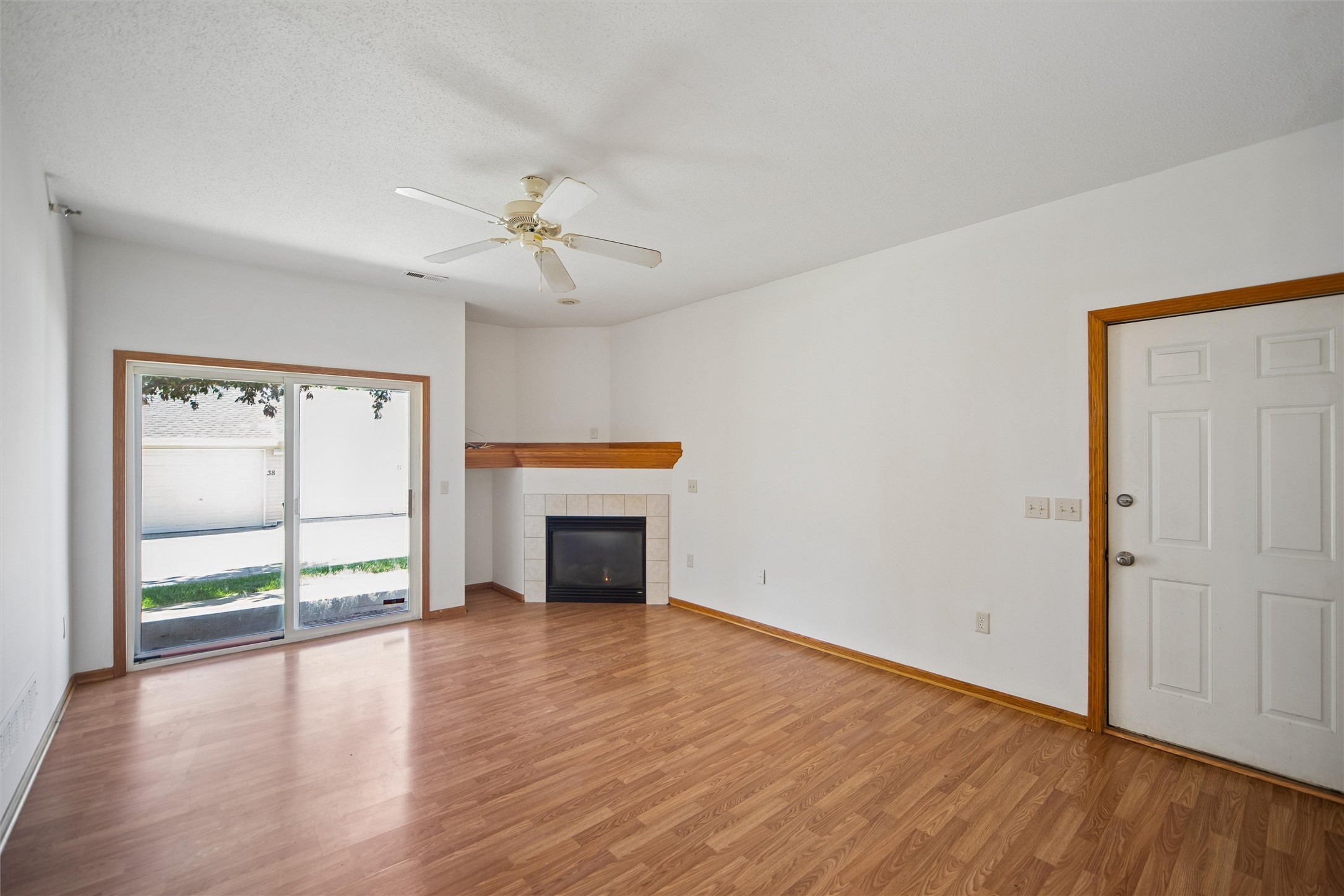 2323 E Porter Avenue 38 Property Photo 4