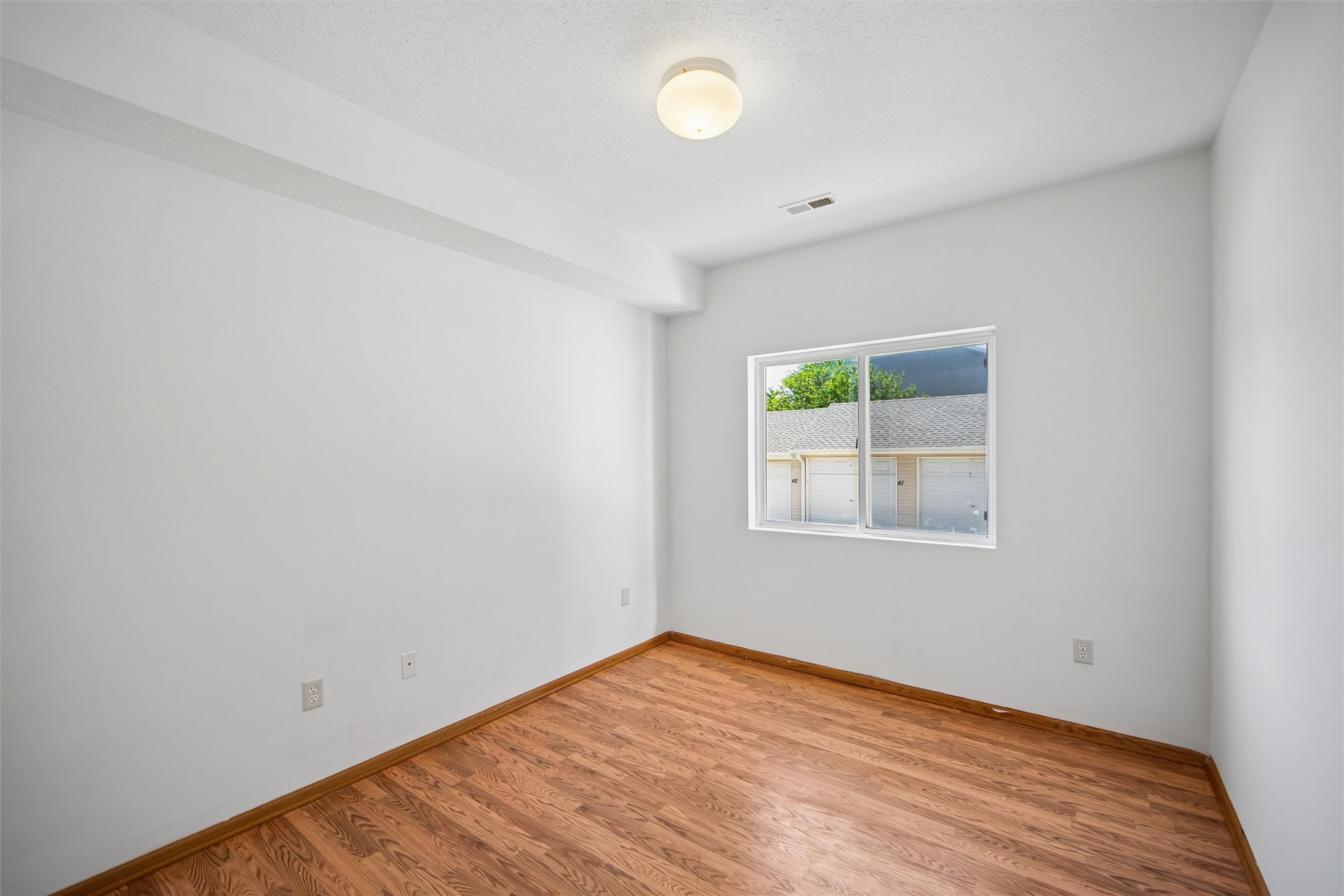 2323 E Porter Avenue 38 Property Photo 10