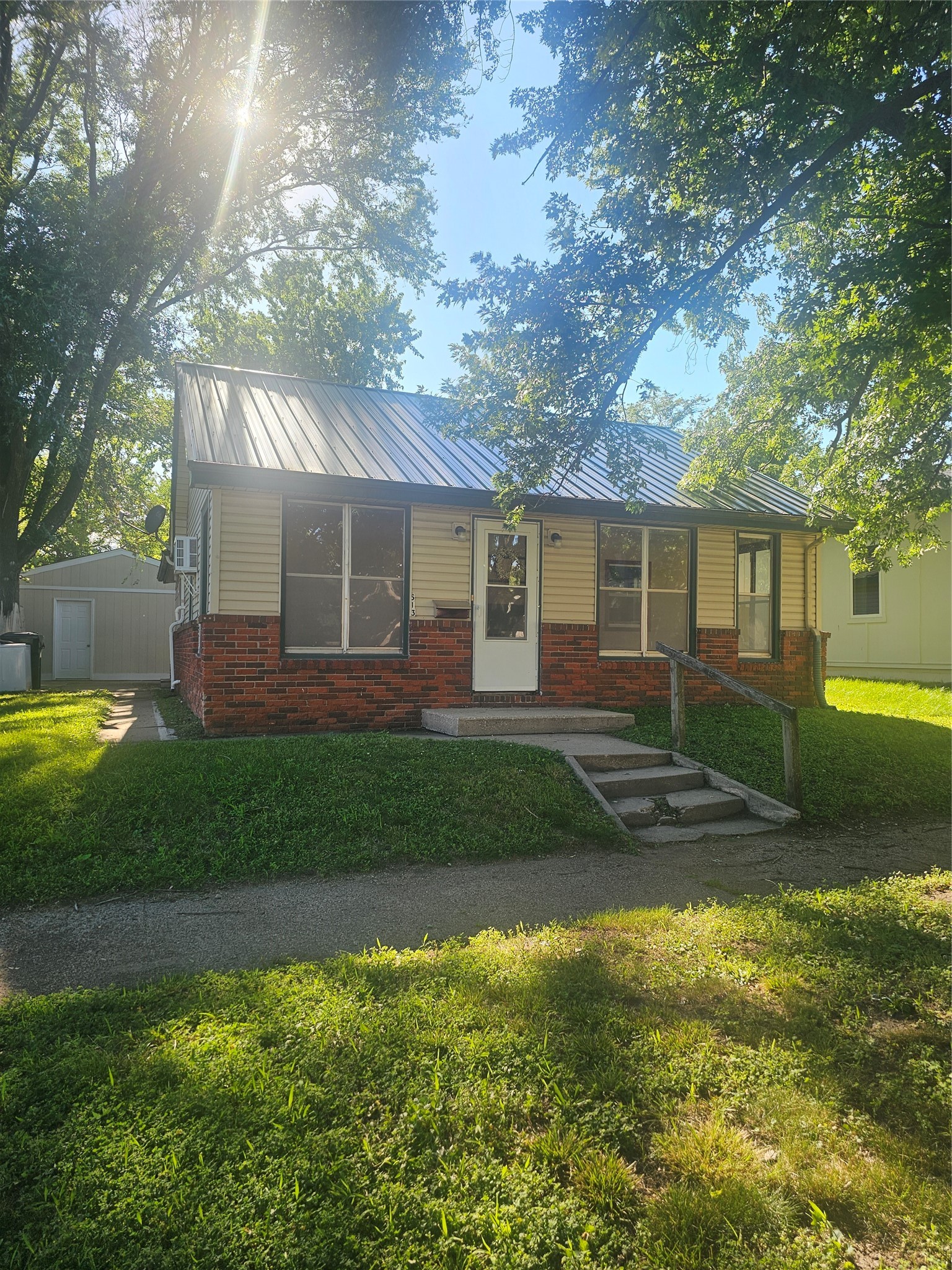 513 3rd Street Property Photo 1