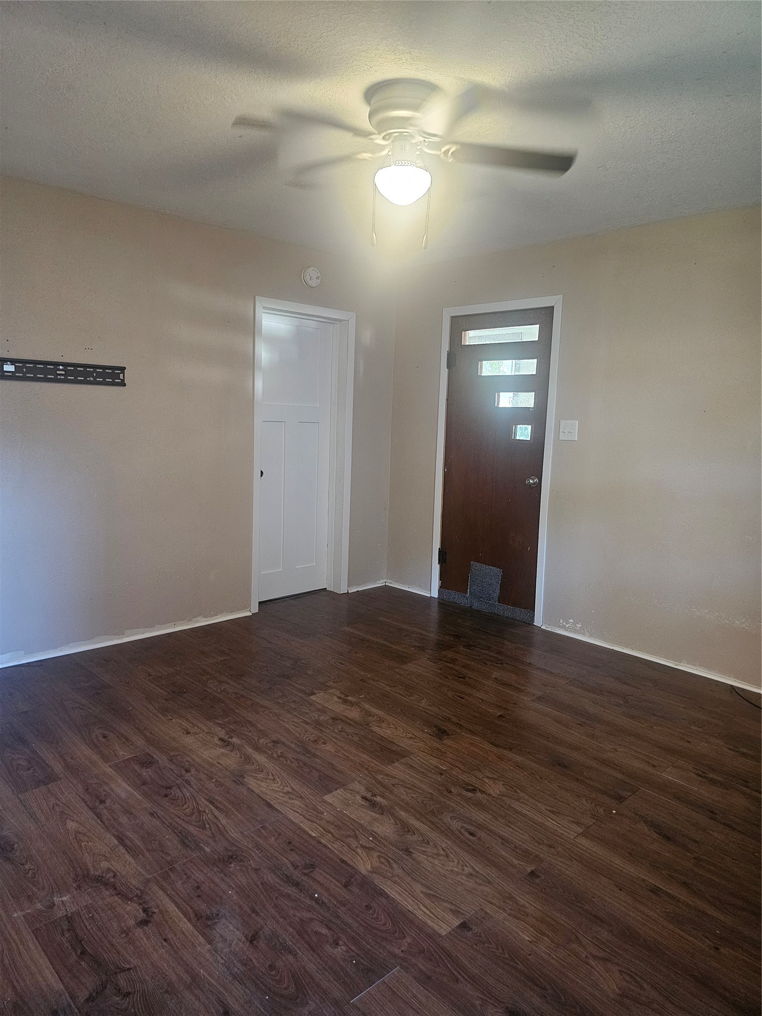 513 3rd Street Property Photo 5