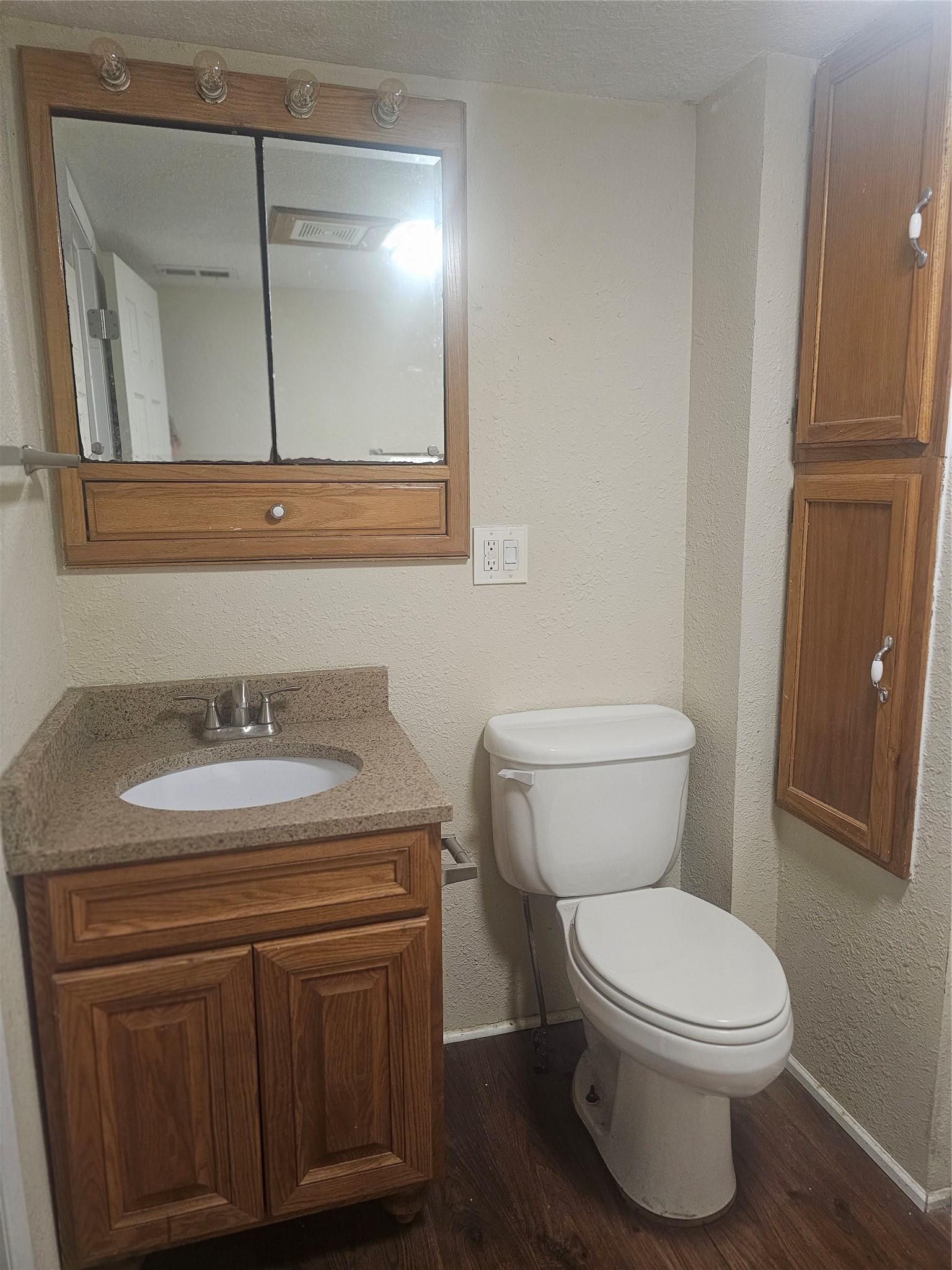 513 3rd Street Property Photo 12