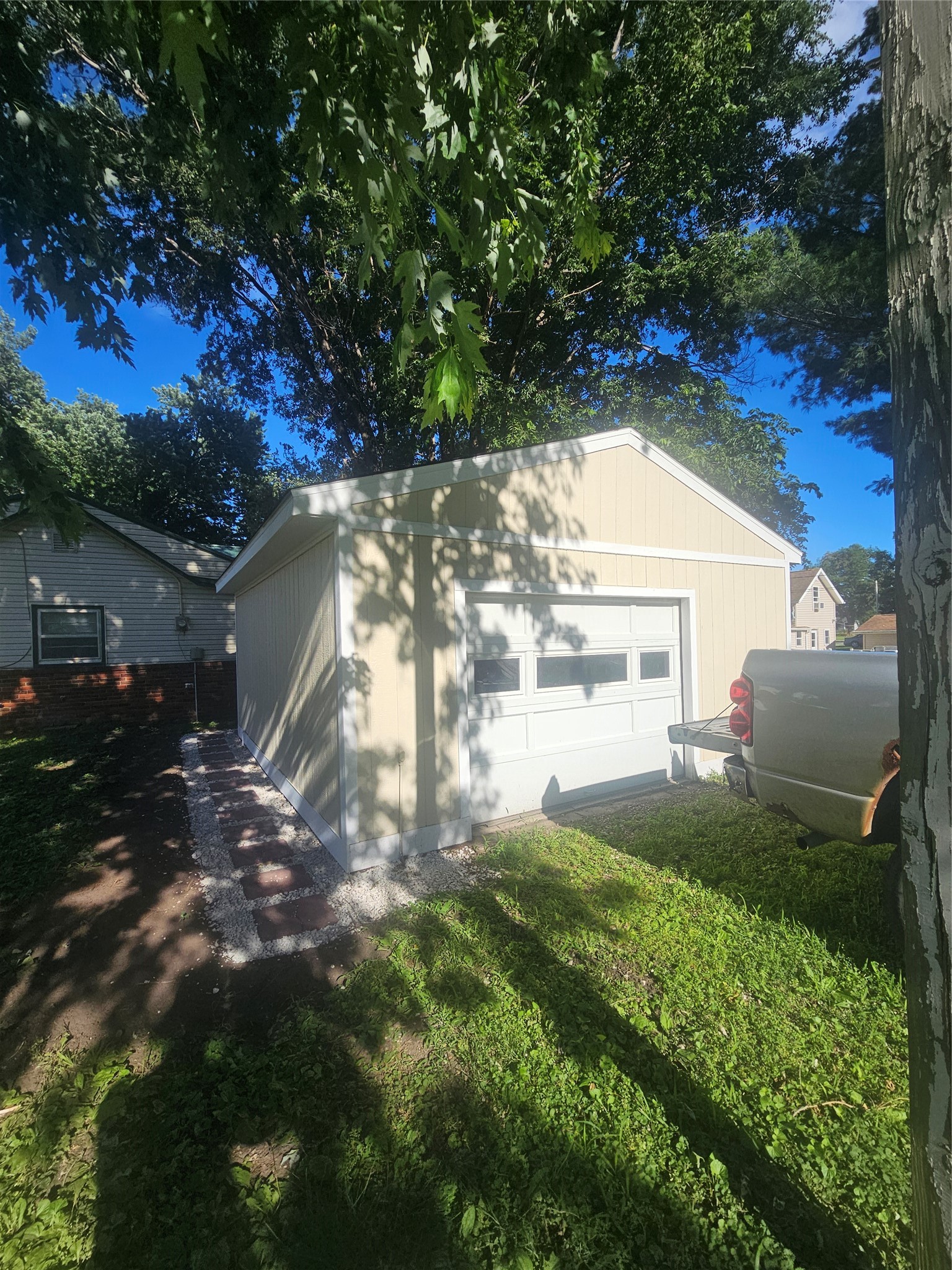 513 3rd Street Property Photo 15