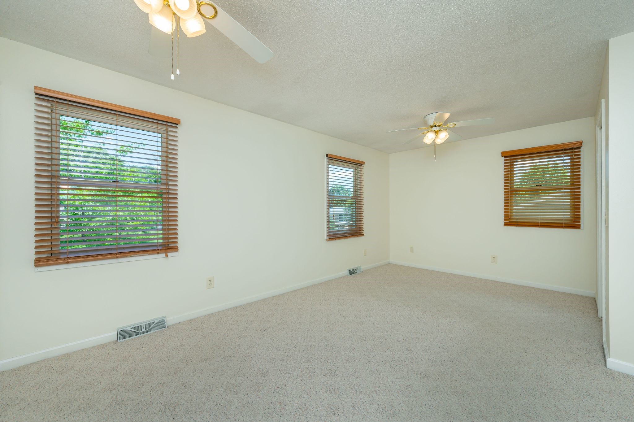 6700 Nw 52nd Court Property Photo 14