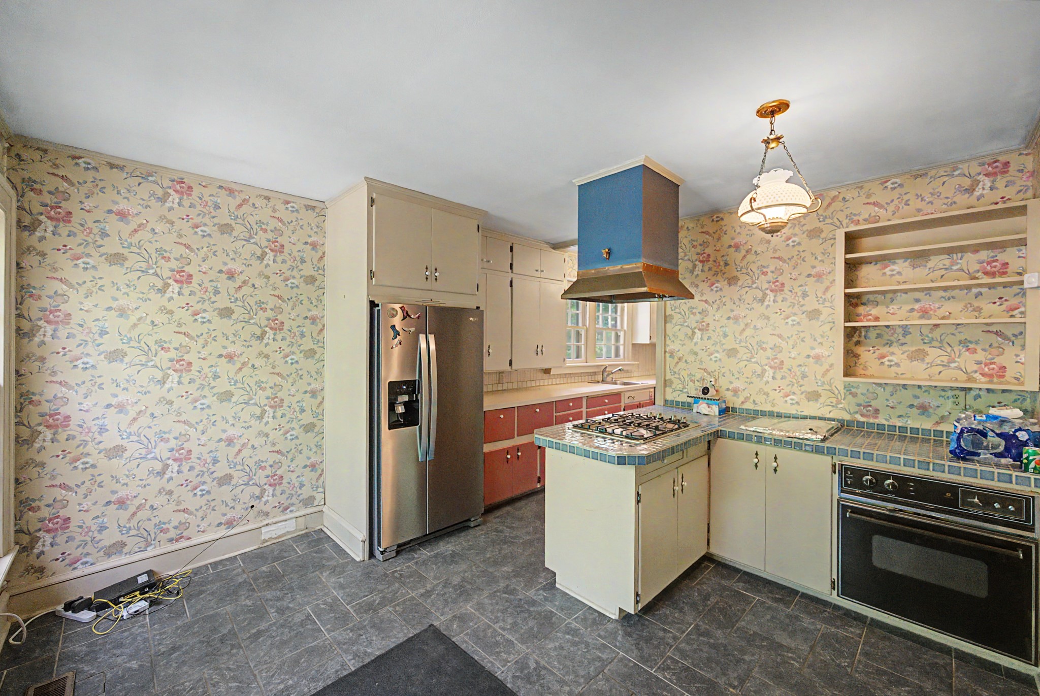 725 W 9th Street S Property Photo 4
