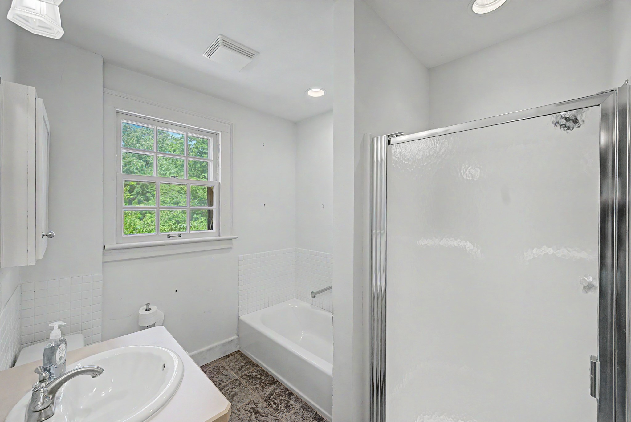 725 W 9th Street S Property Photo 22