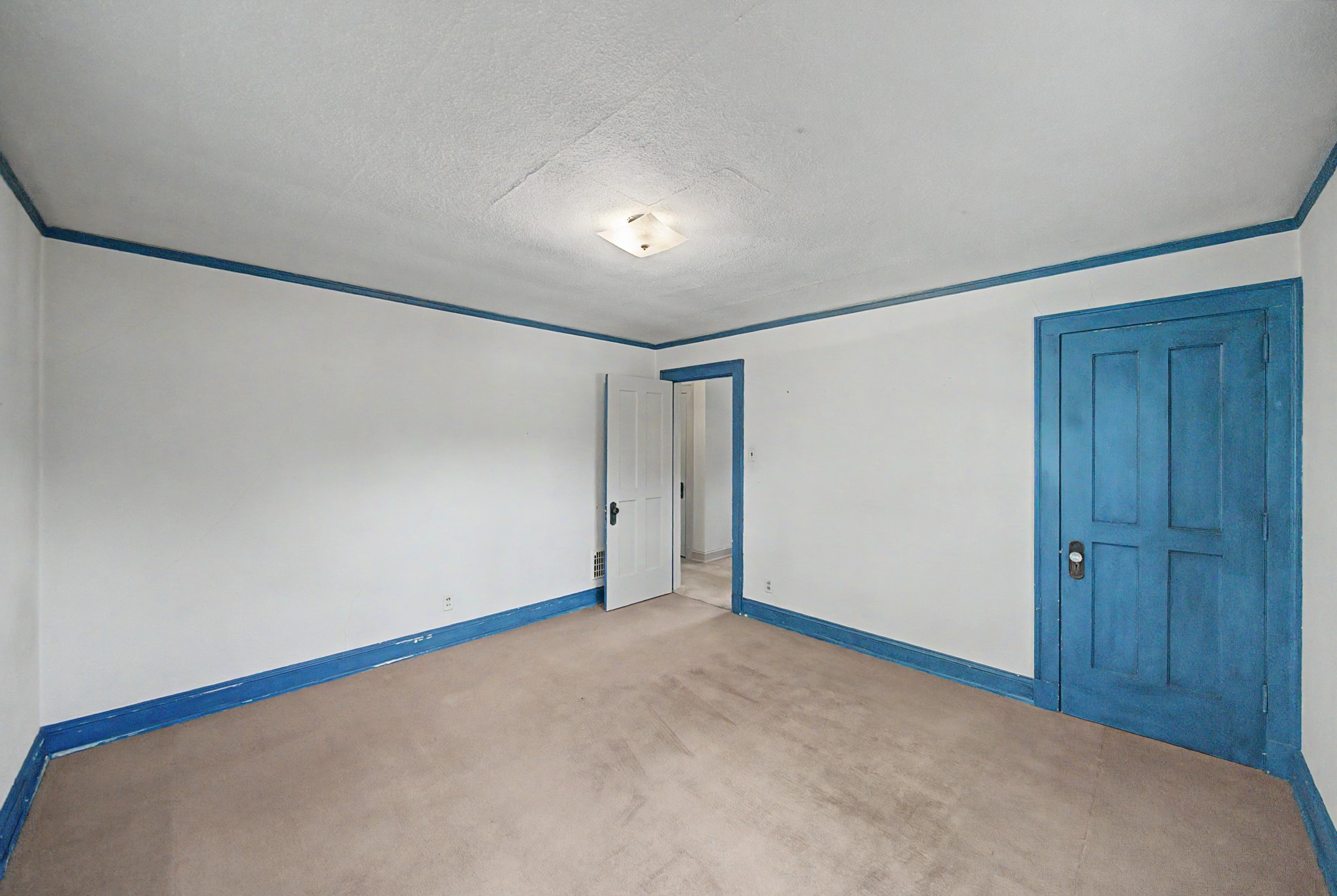 725 W 9th Street S Property Photo 24