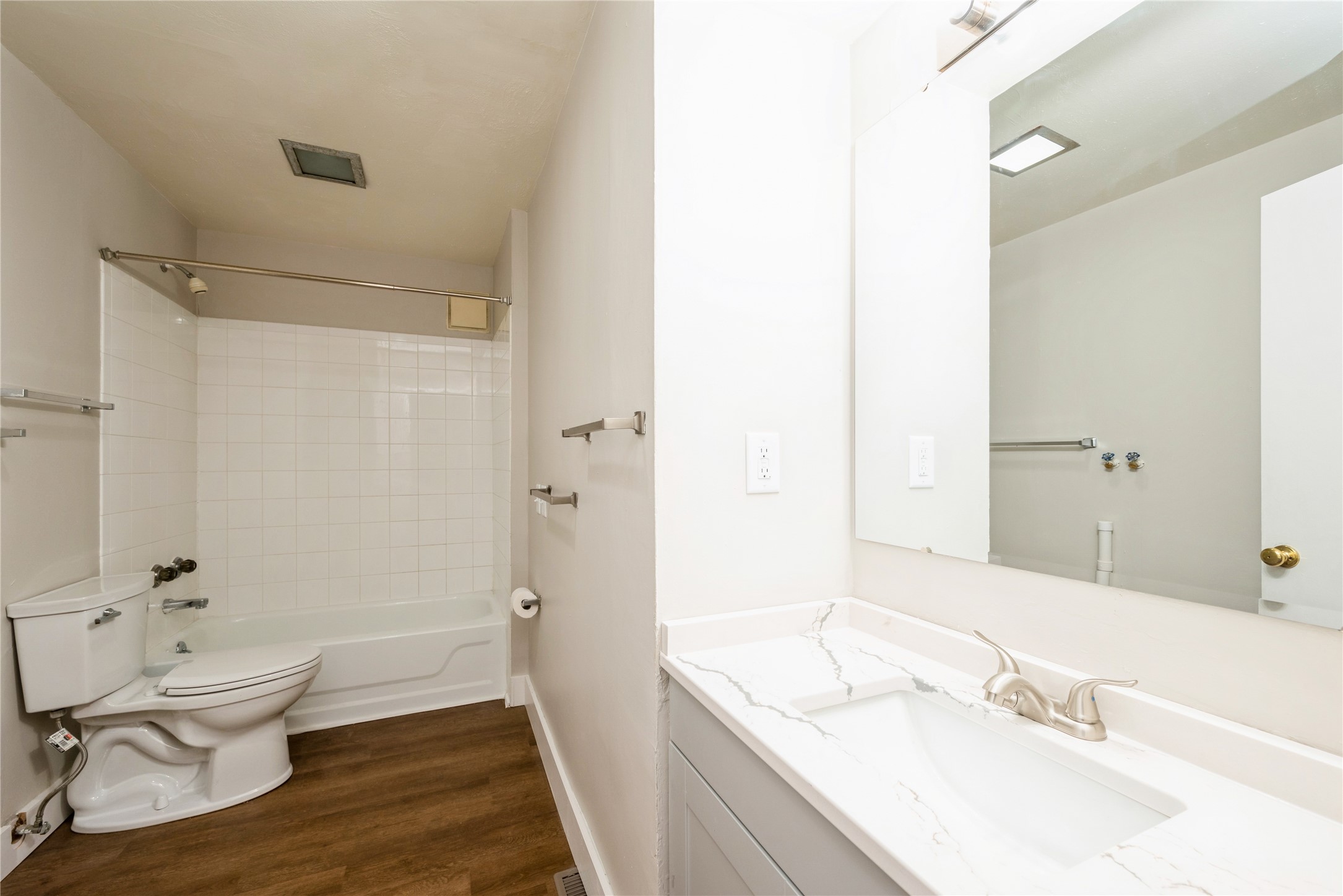 2407 Petsel Place Property Photo 29