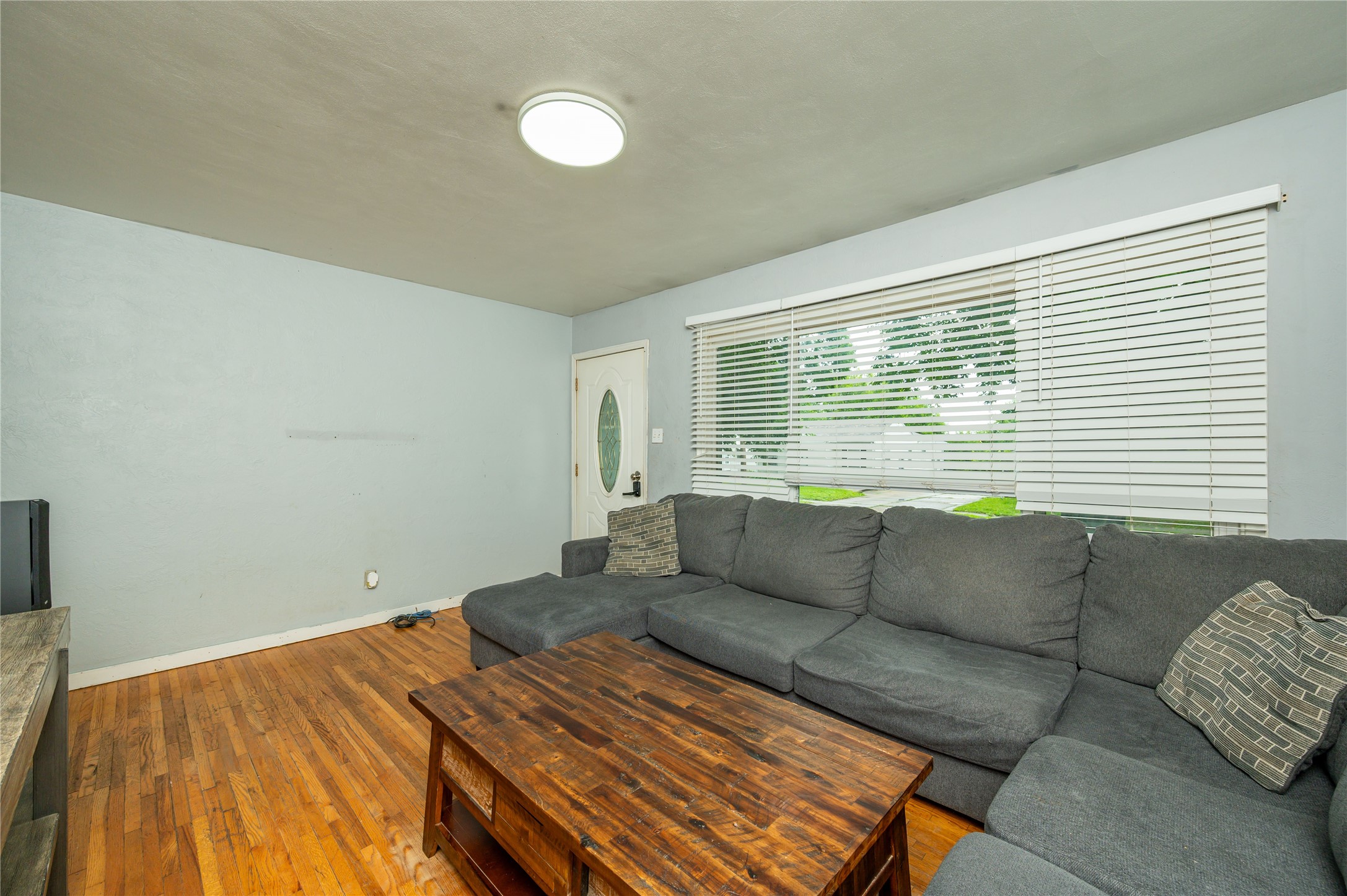 3504 27th Street Property Photo 2