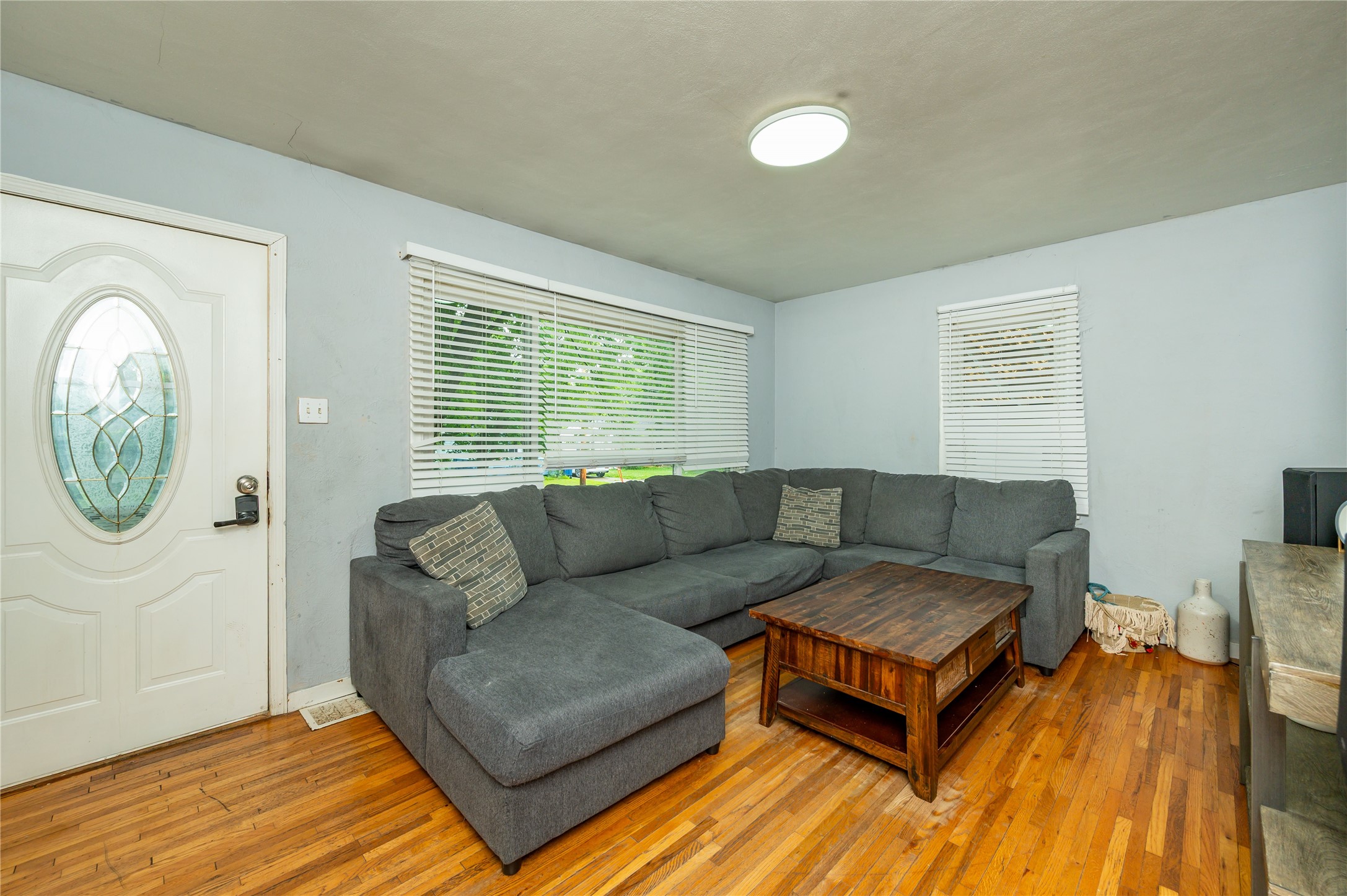 3504 27th Street Property Photo 3