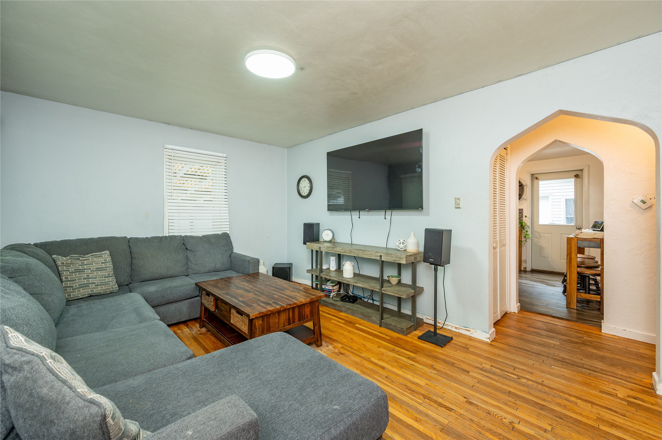 3504 27th Street Property Photo 4