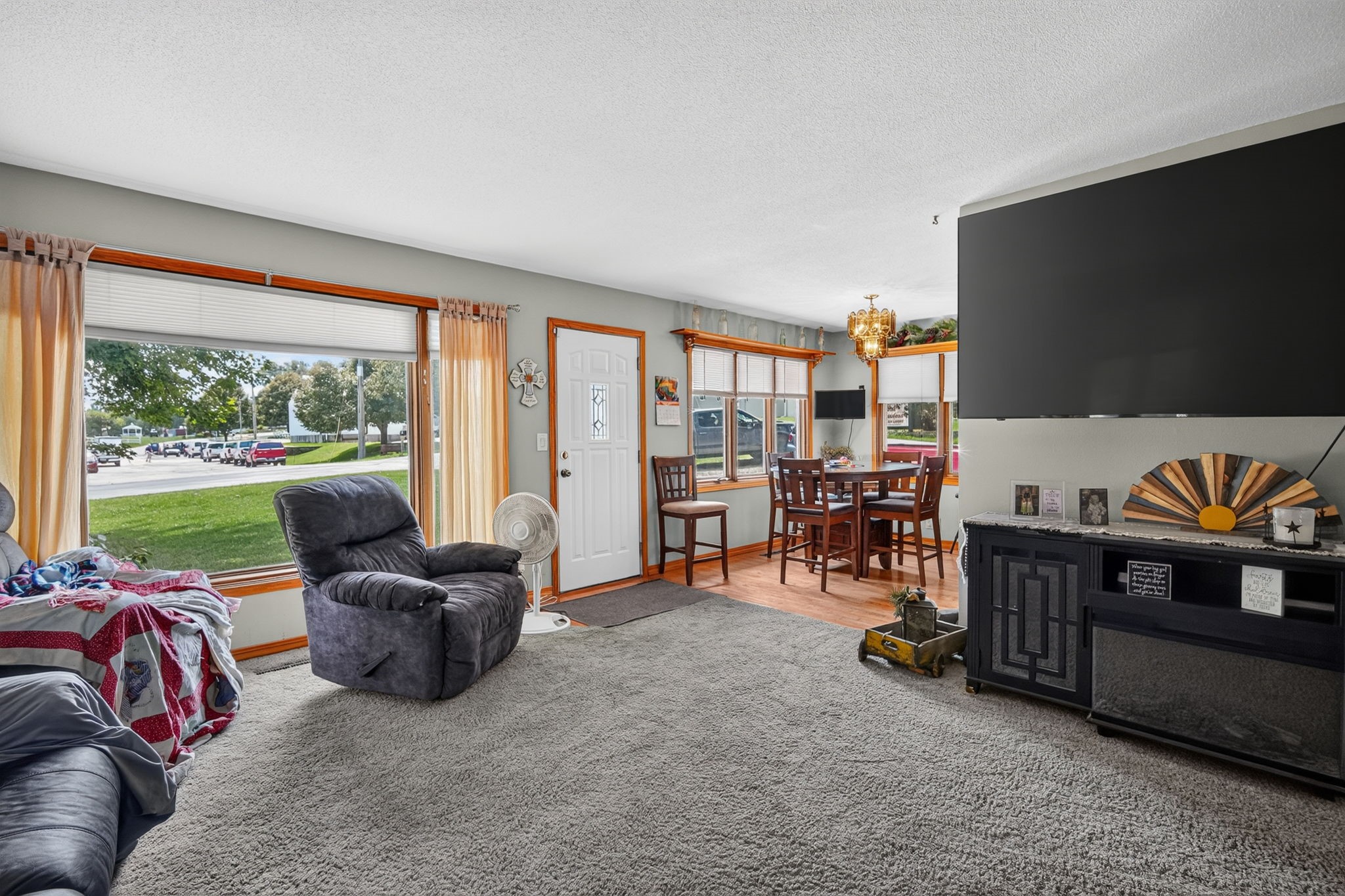 100 Vermeer Road Property Photo 6