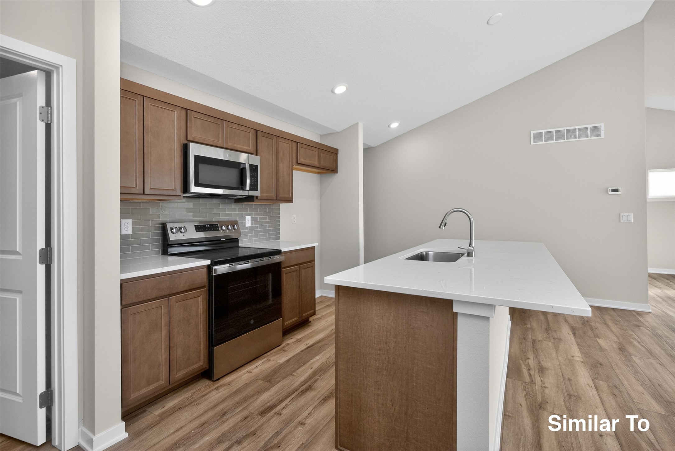 2918 Myron Street Property Photo 4