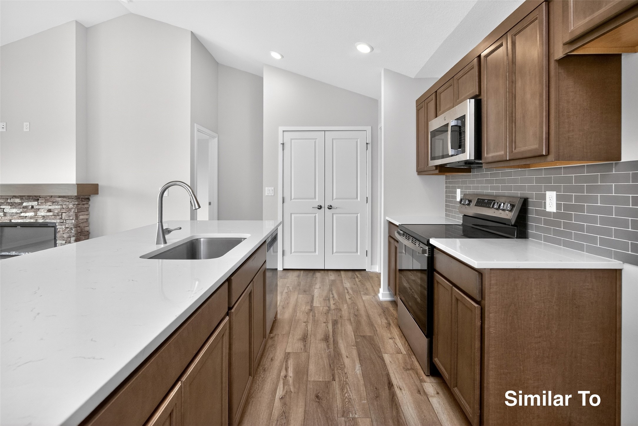2918 Myron Street Property Photo 5