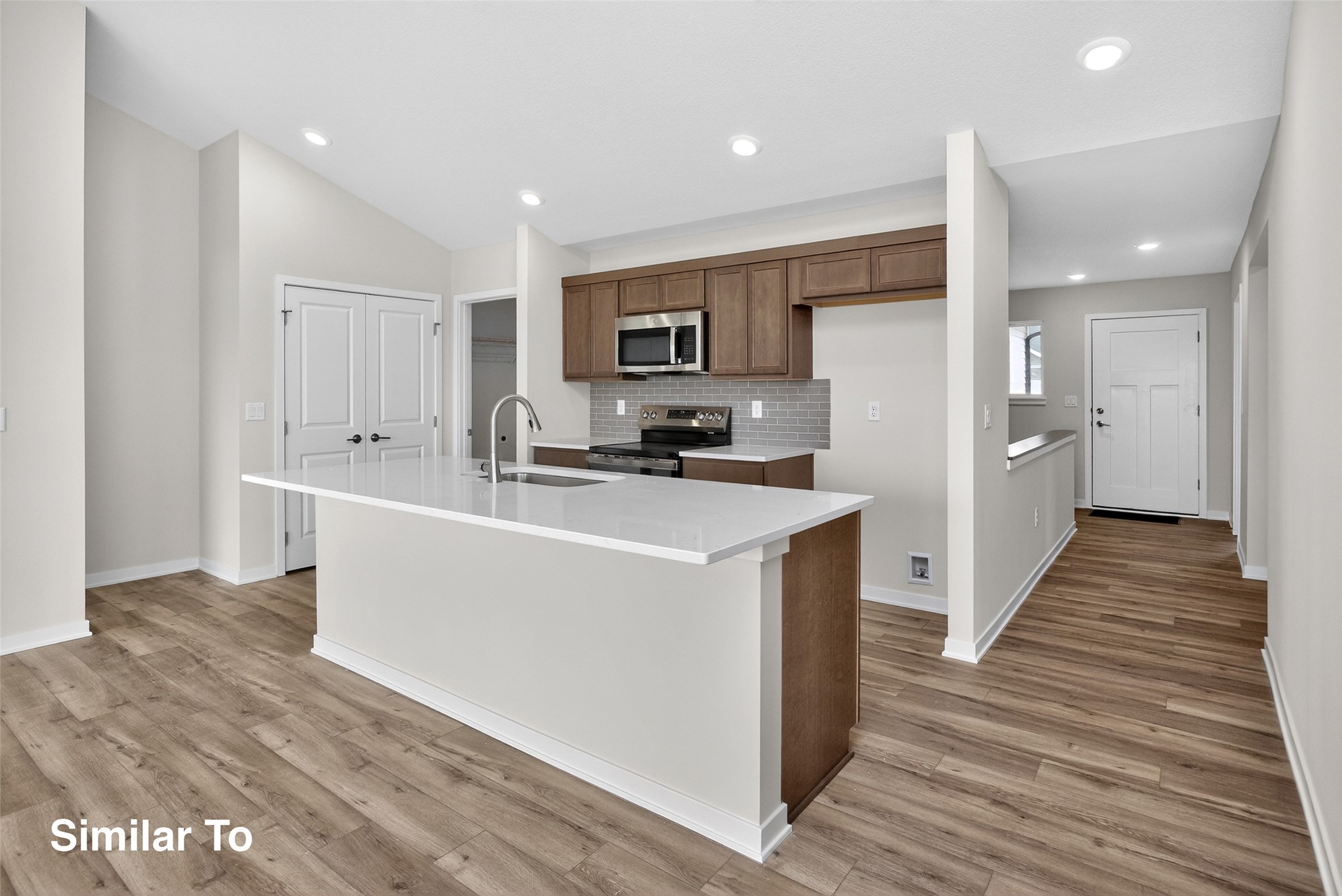2918 Myron Street Property Photo 6