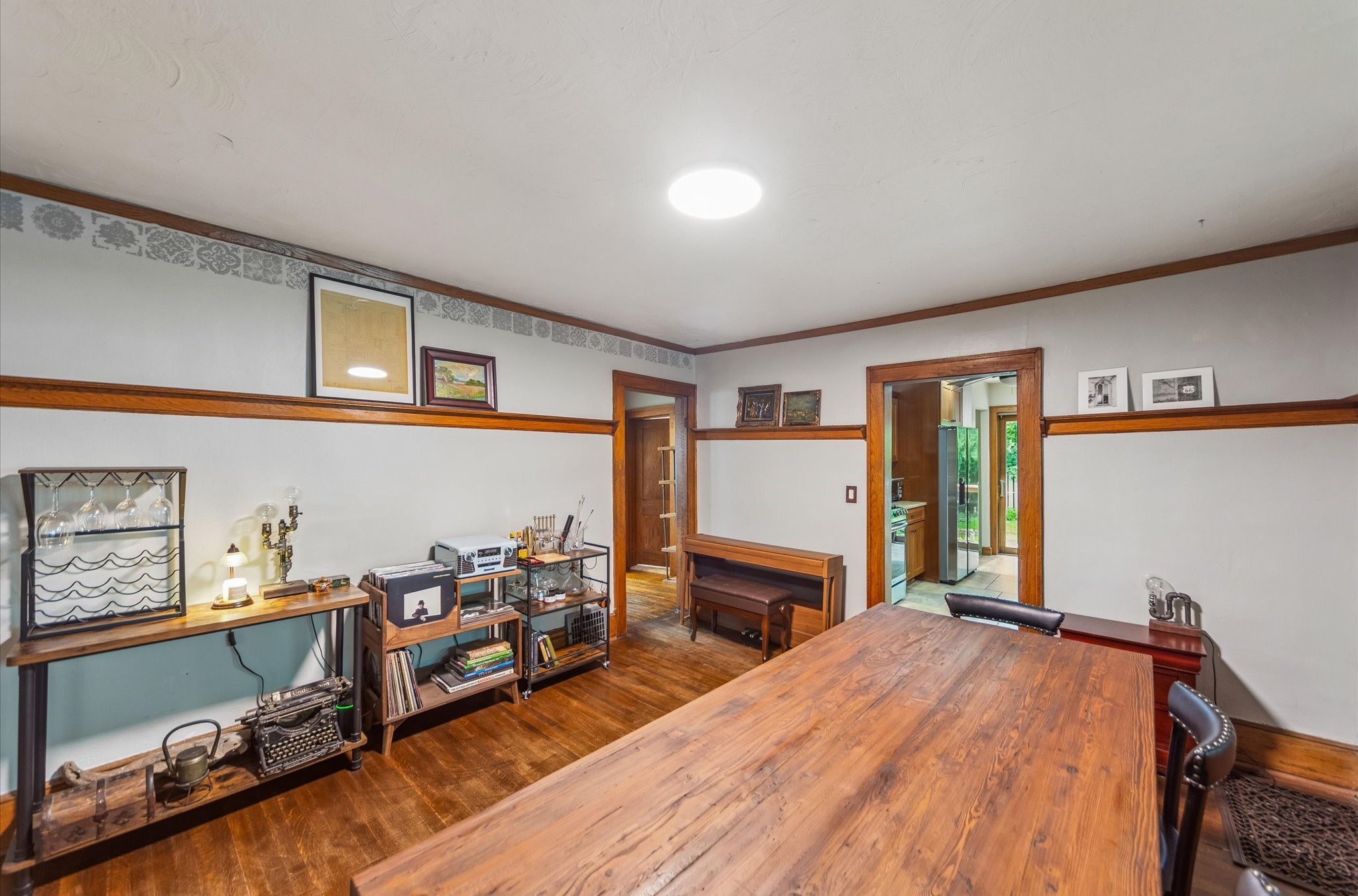 1131 45th Street Property Photo 9