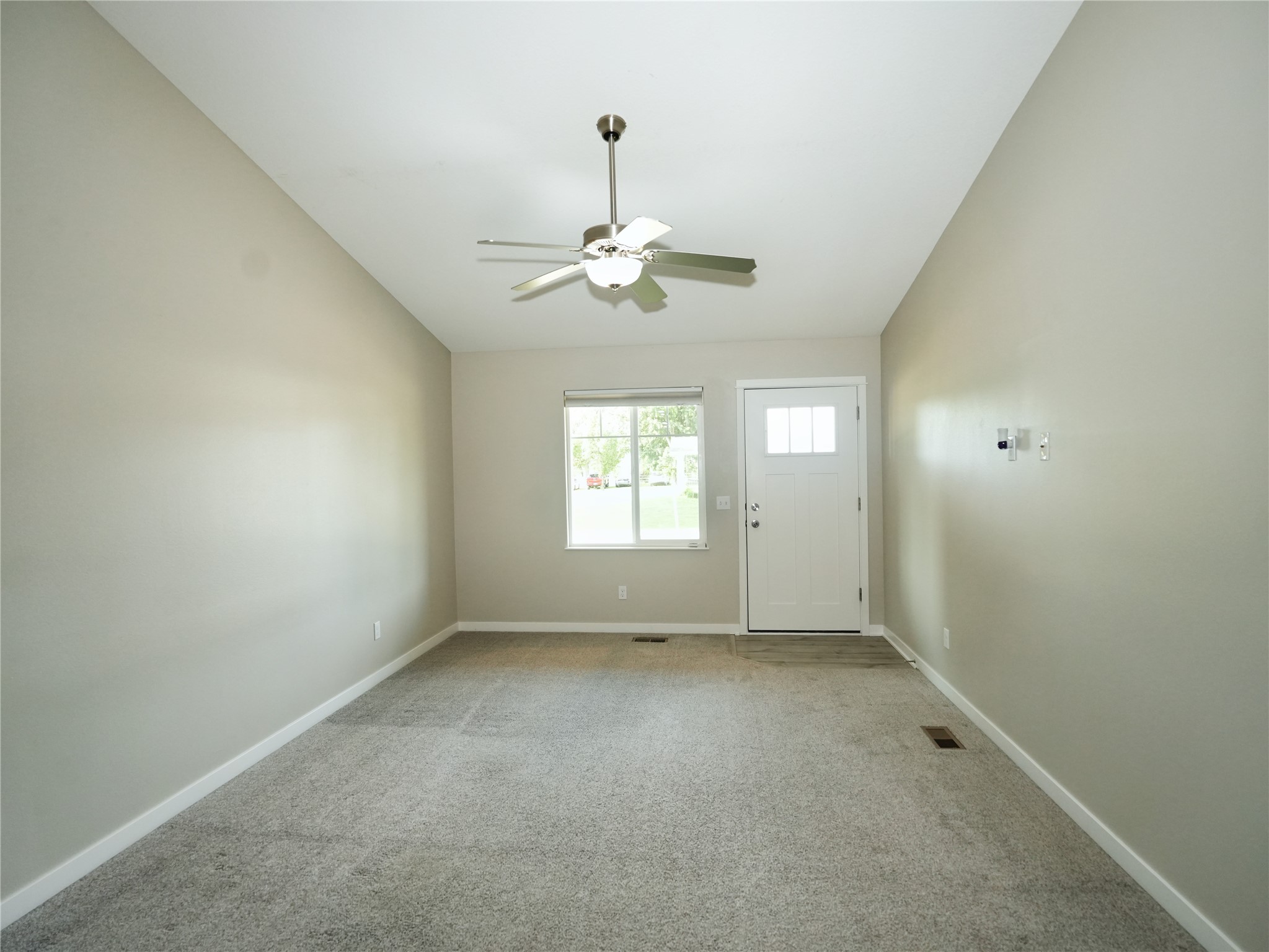 107 Nw 22nd Court Property Photo 3