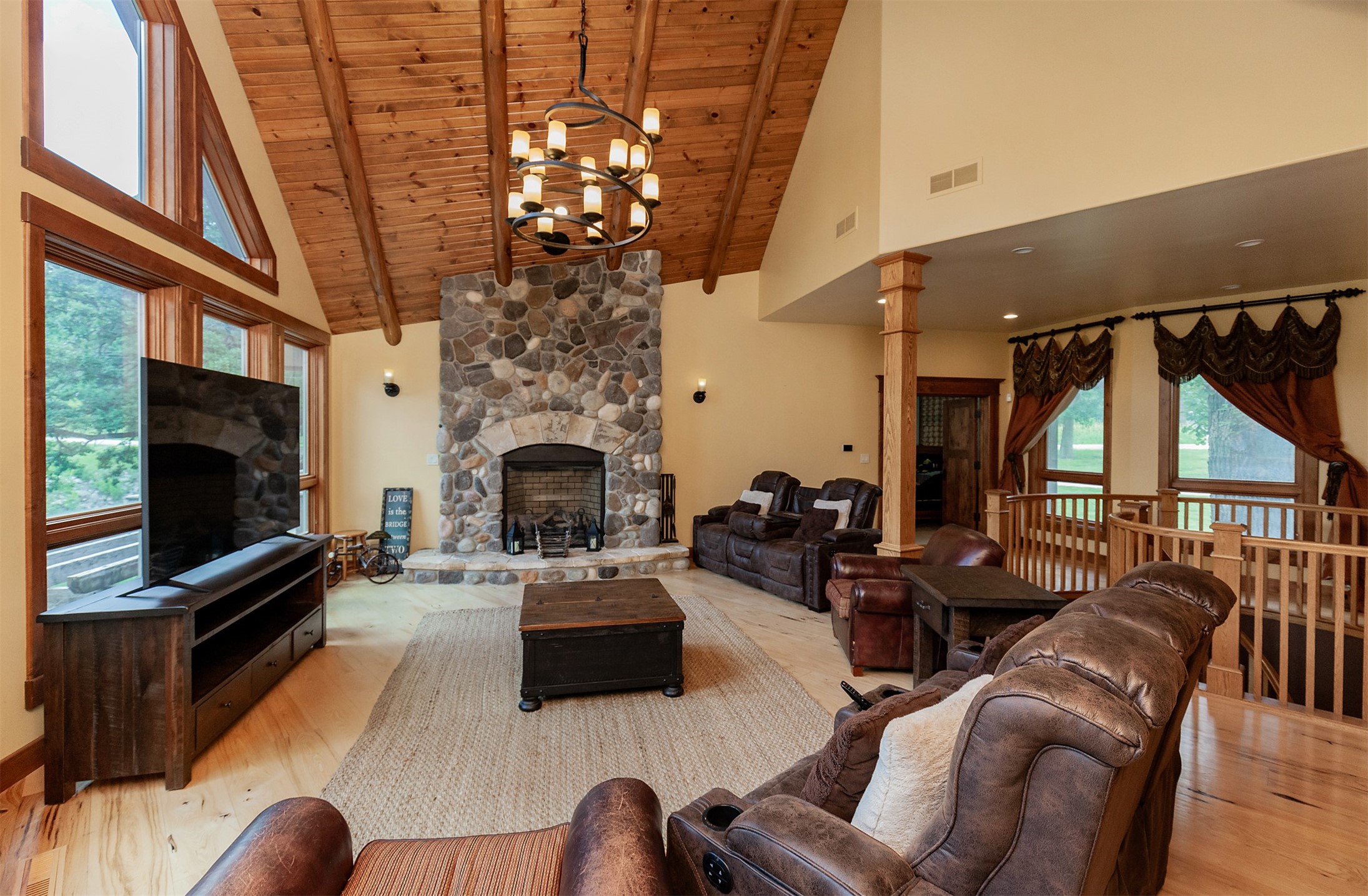 27740 Timber Road Property Photo 7