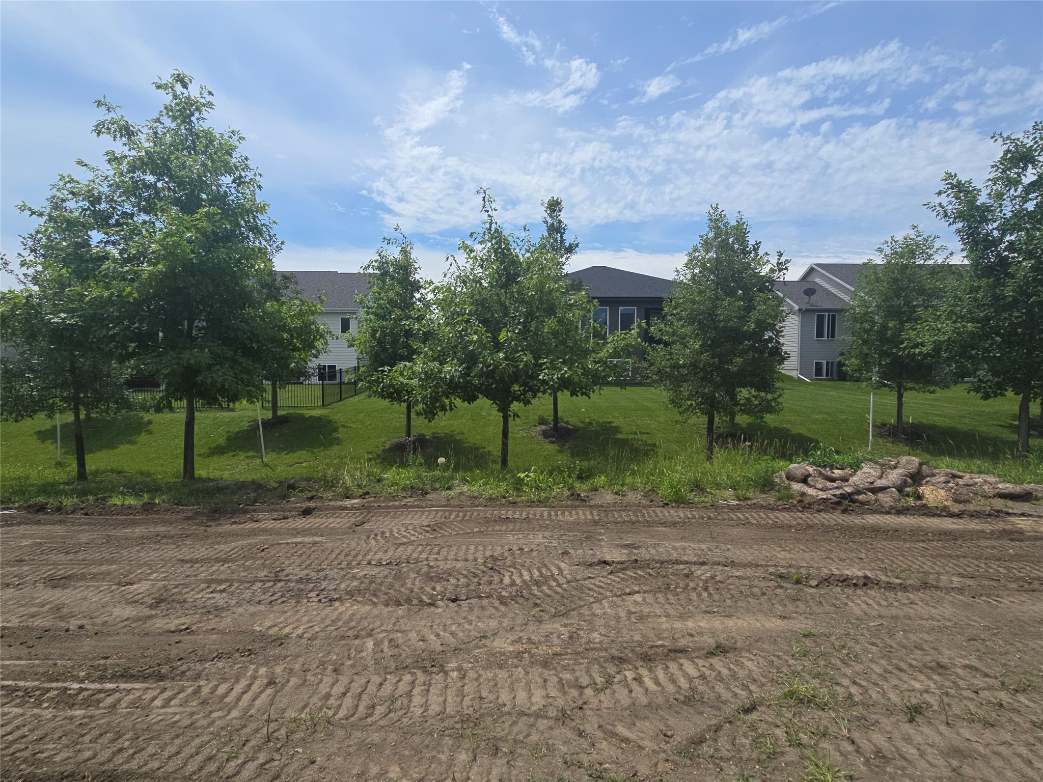 4636 Centennial Boulevard Property Photo 2