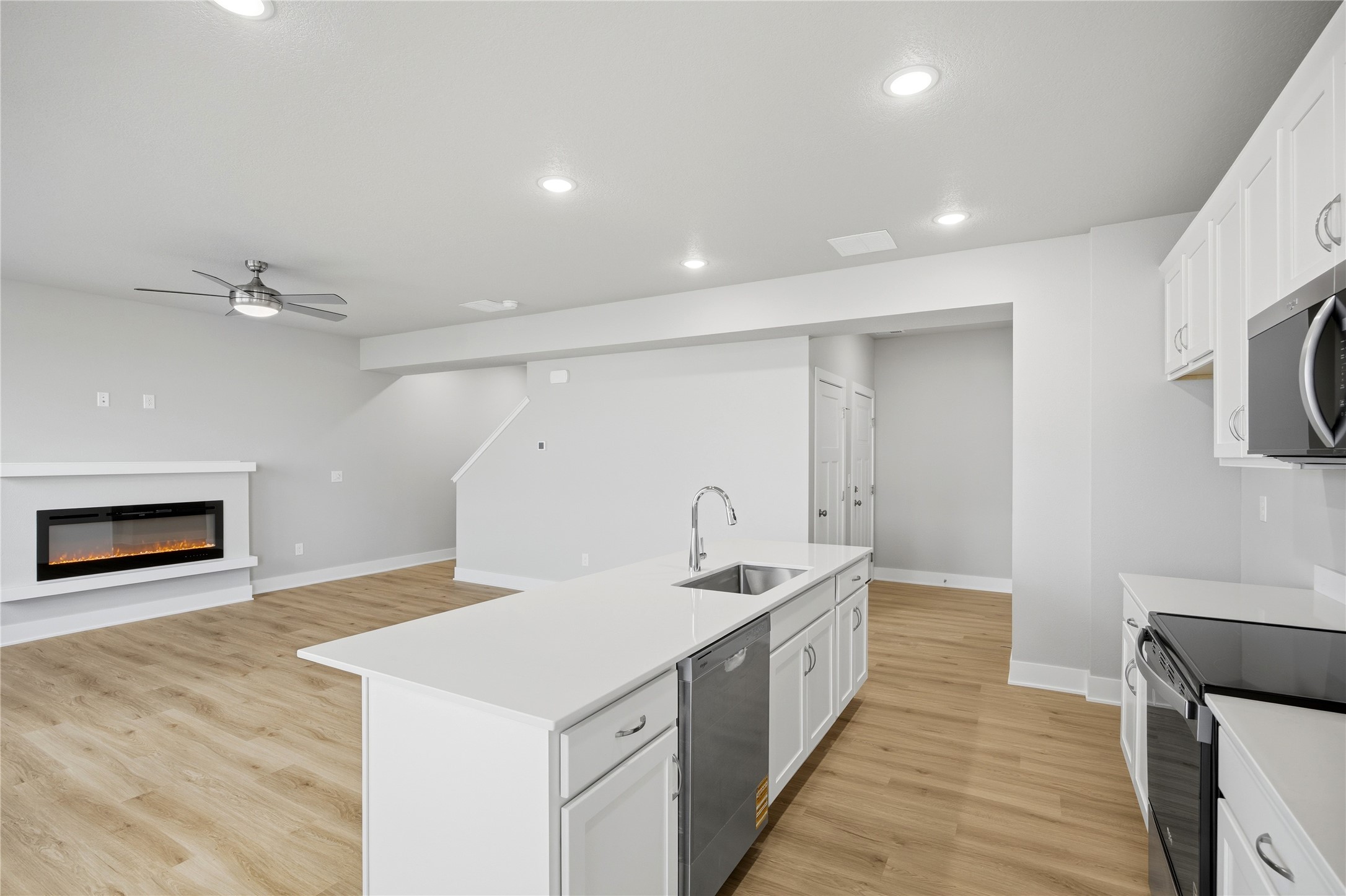 1421 Nw Timber Lane Property Photo 4