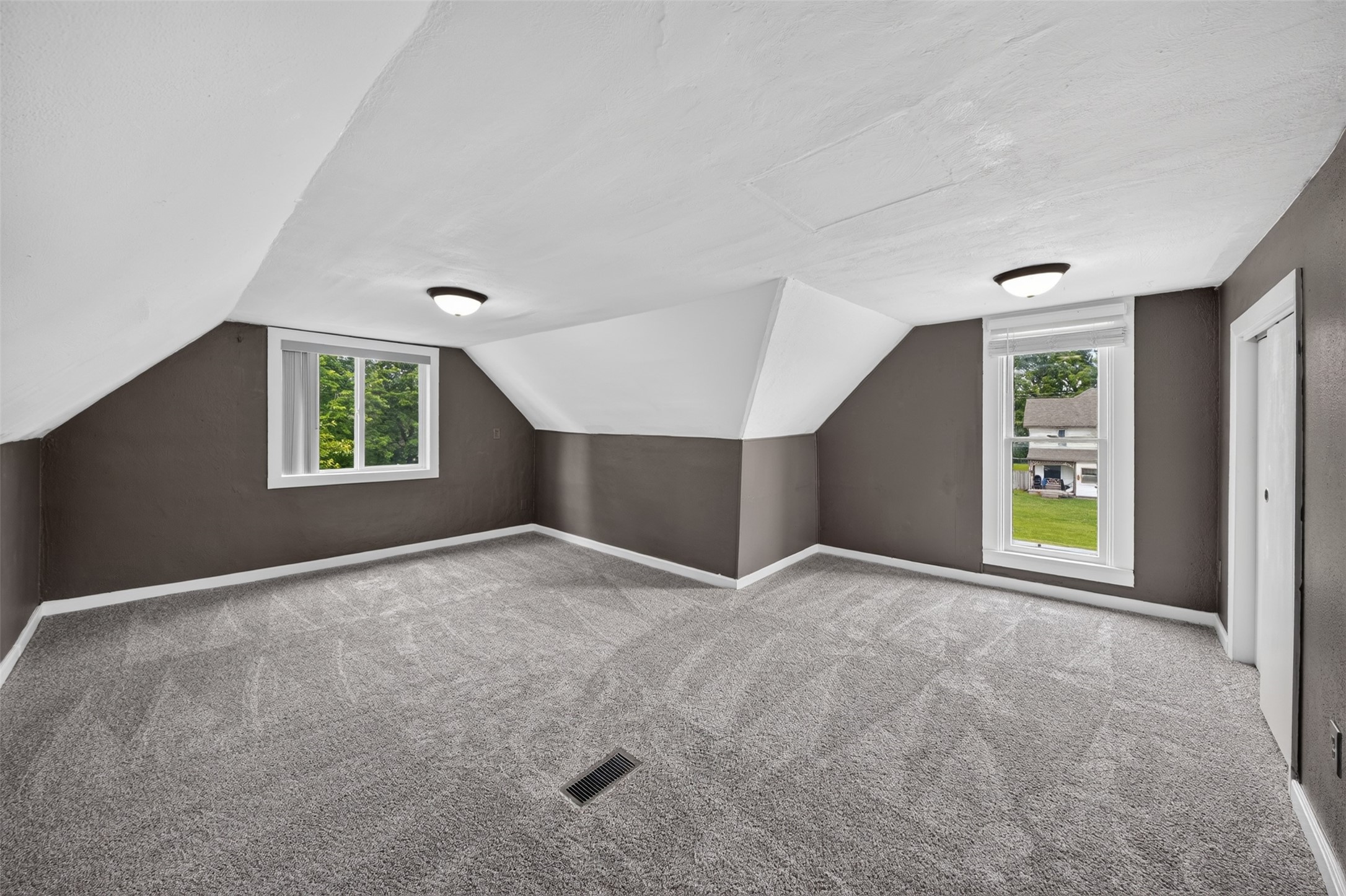 313 Oak Avenue Ne Property Photo 20