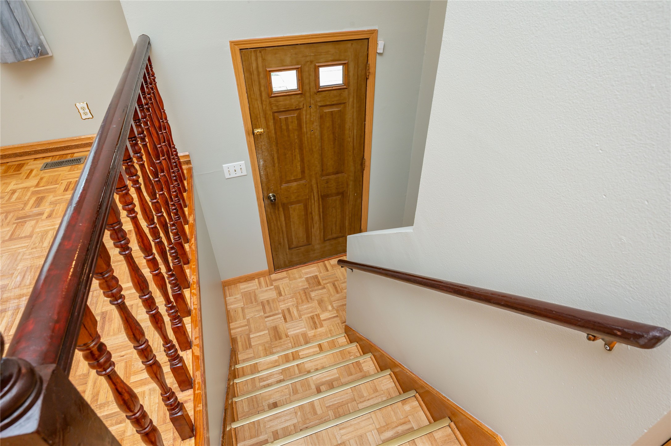 2312 60th Street Property Photo 2